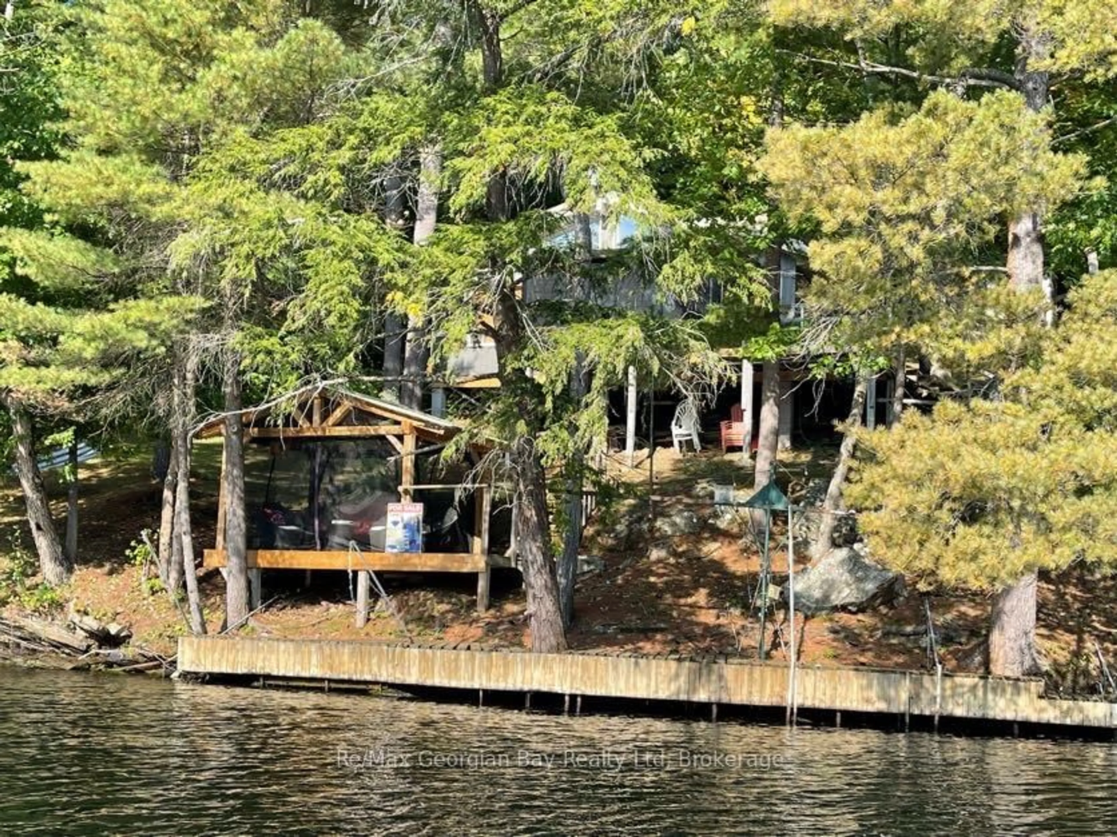 Unknown for 4 SEVERN RIVER SR406, Muskoka Lakes Ontario L0K 1E0