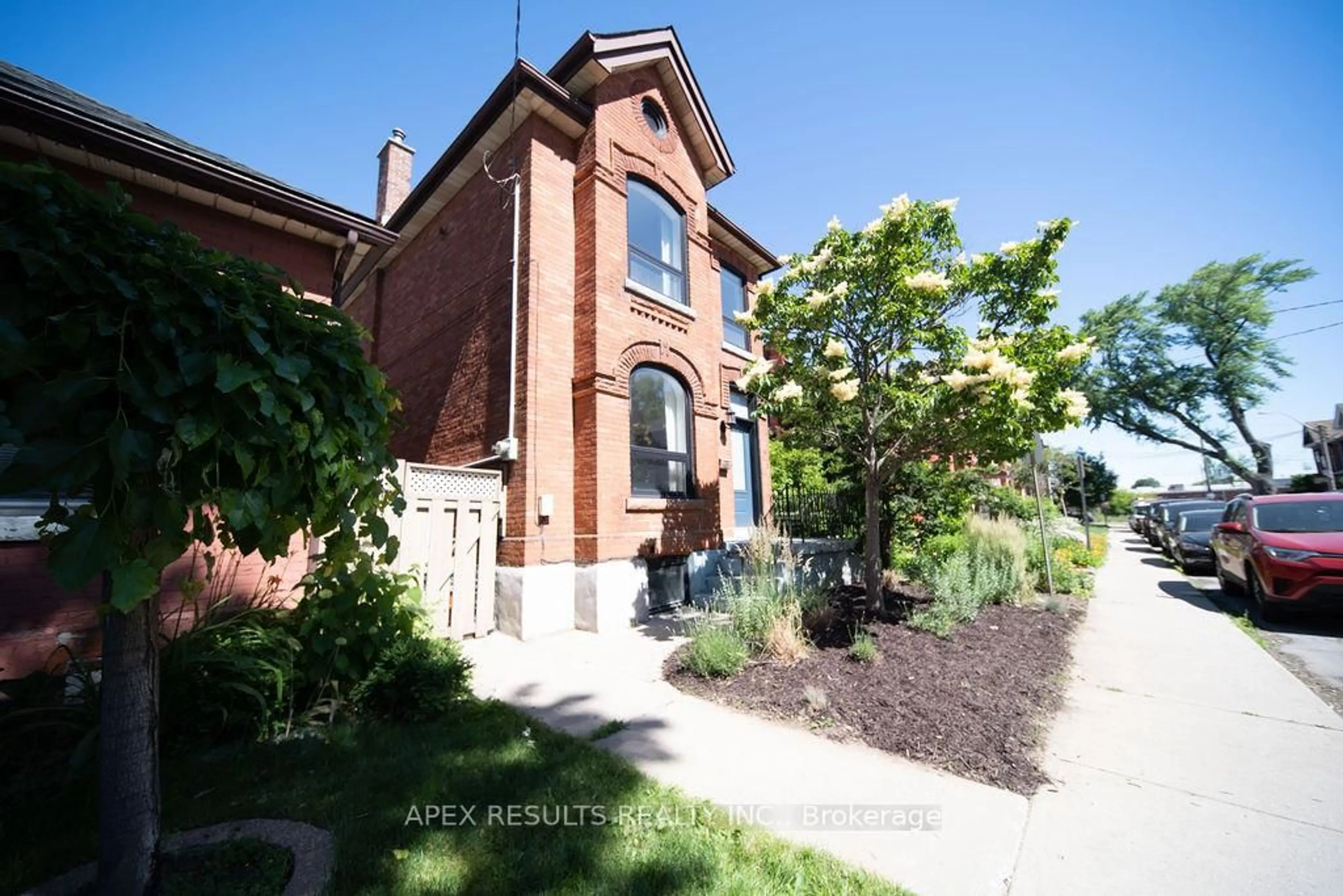 Home with brick exterior material, street for 61 William St, Hamilton Ontario L8L 5T6