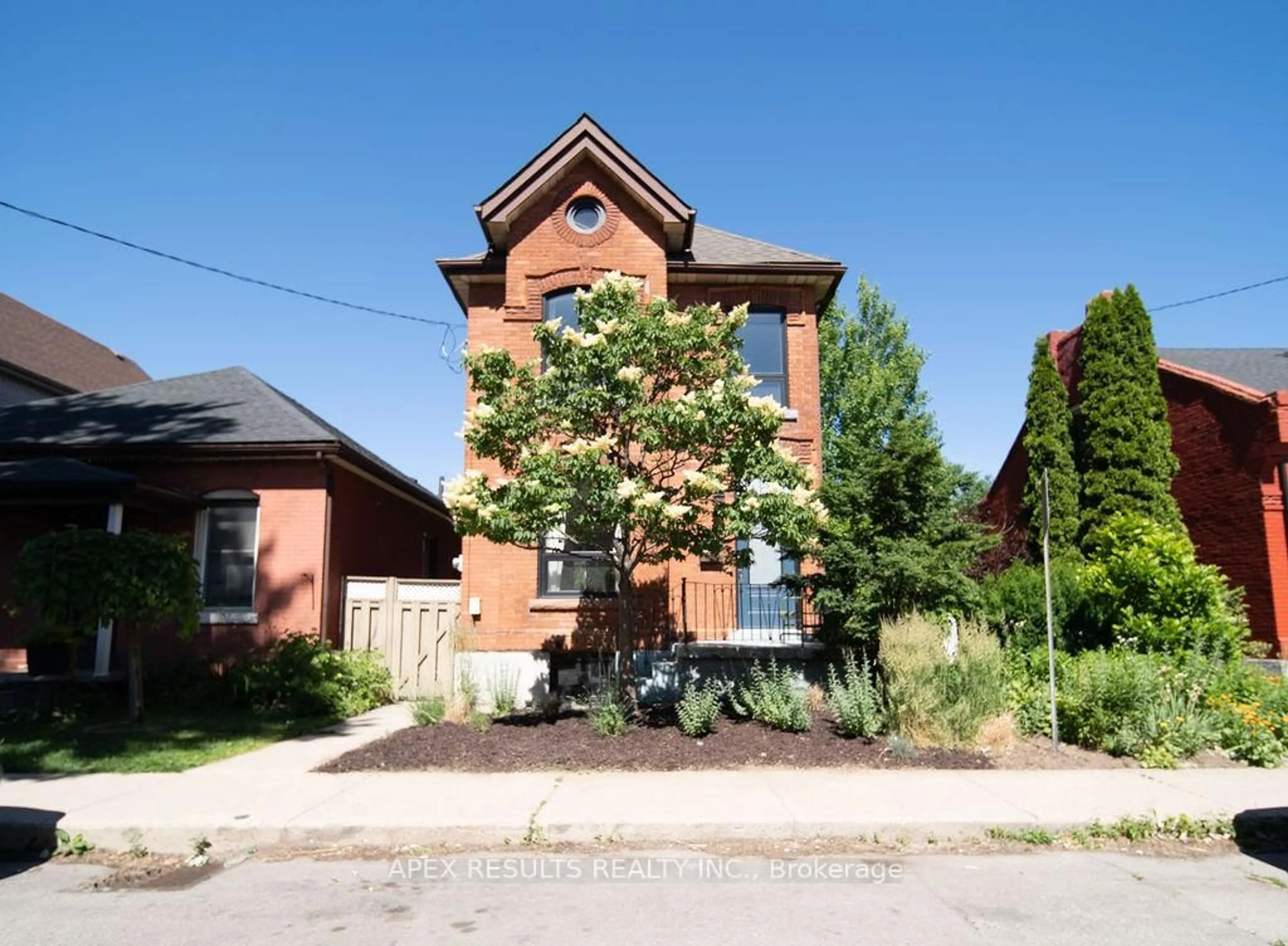 Home with brick exterior material, street for 61 William St, Hamilton Ontario L8L 5T6