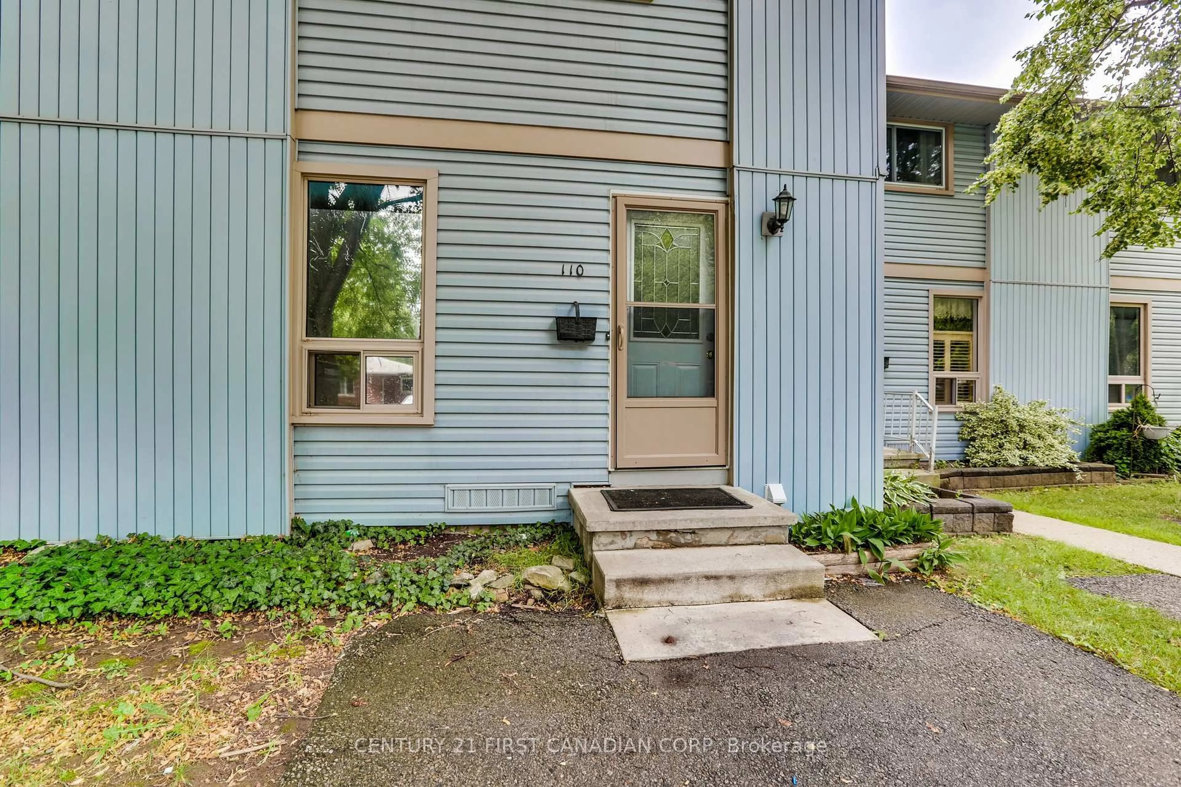 Unknown for 110 Monmore Rd, London North Ontario N6G 3B3