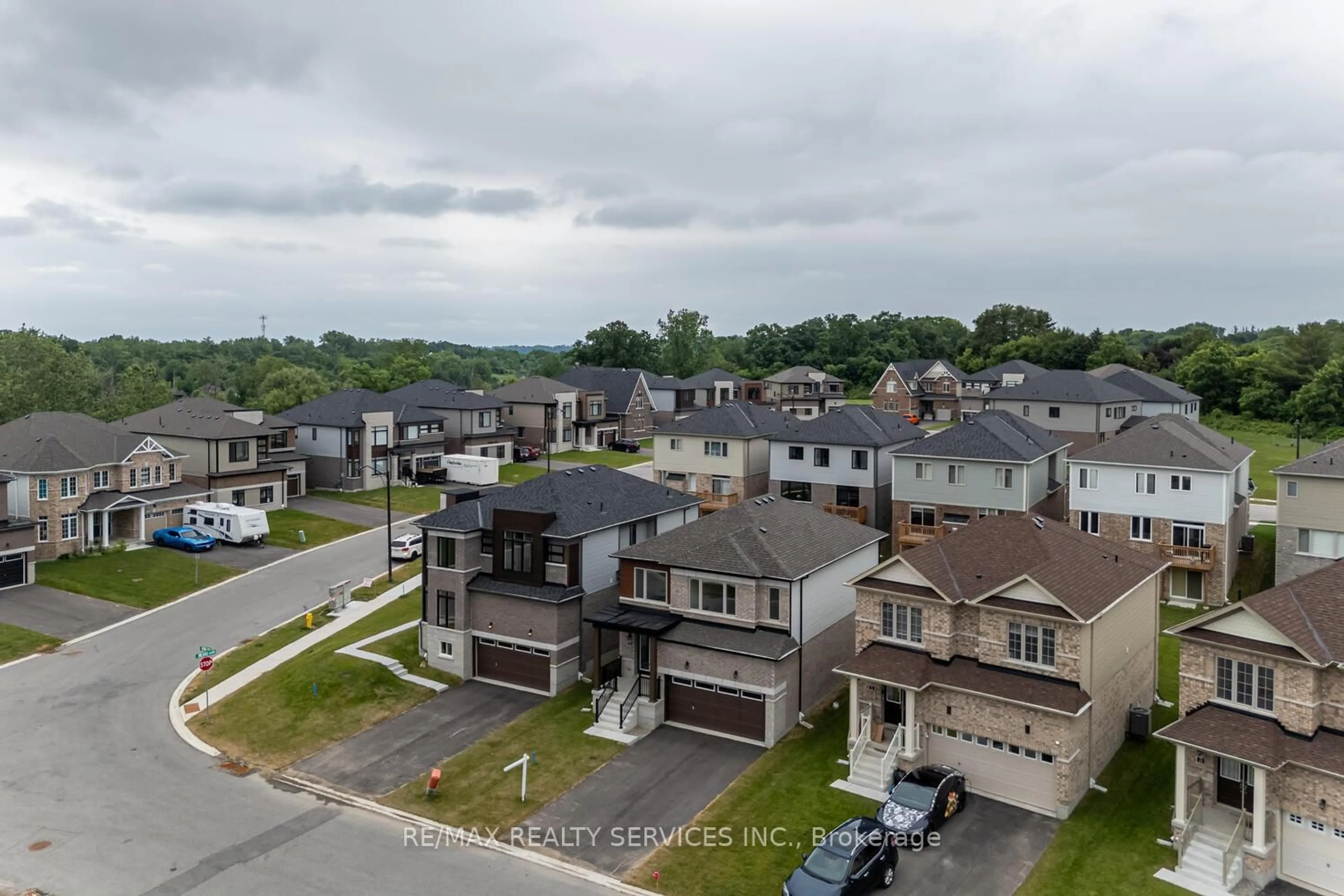 A pic from outside/outdoor area/front of a property/back of a property/a pic from drone, street for 23 Heming St, Brant Ontario N3L 0M6