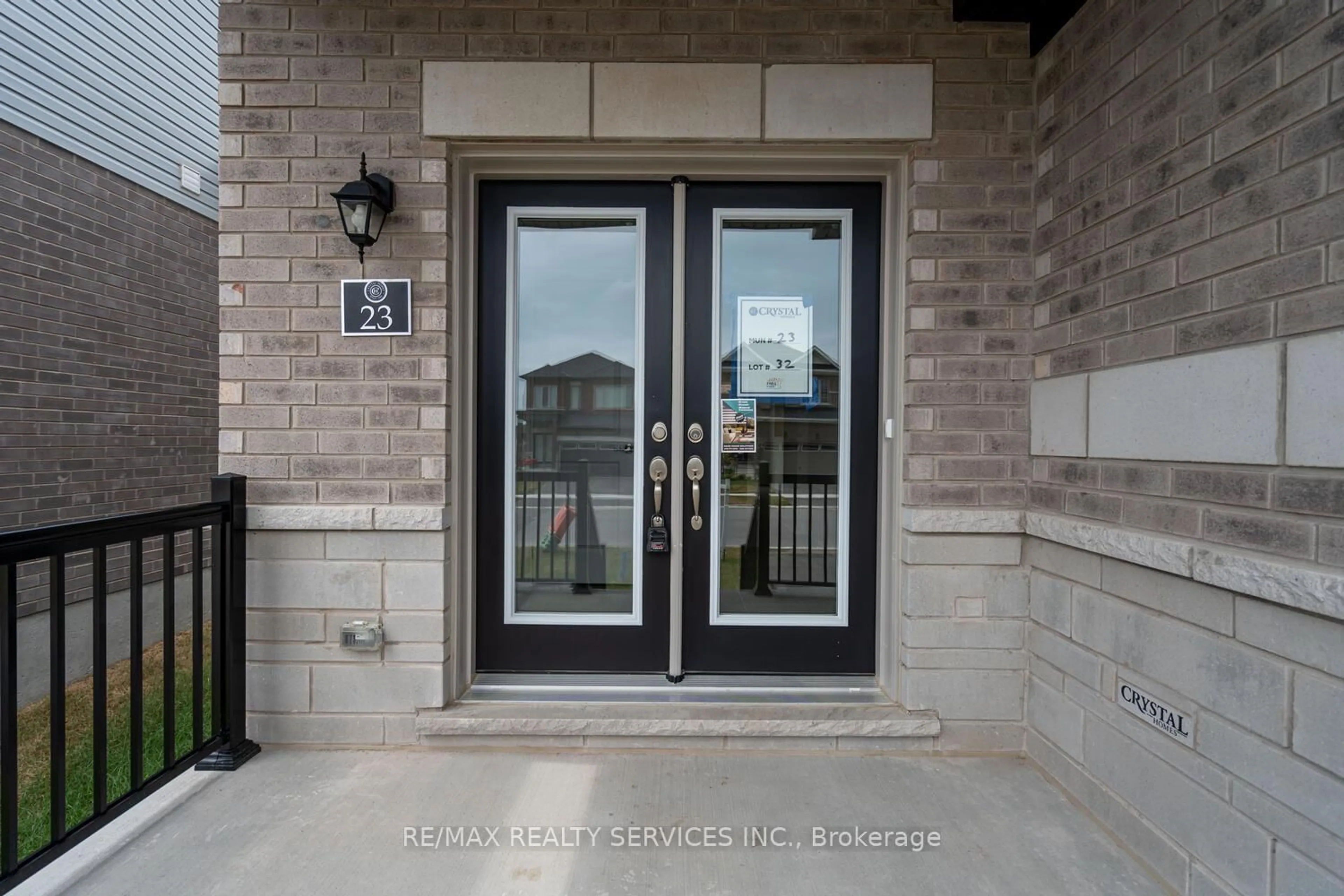 Indoor entryway for 23 Heming St, Brant Ontario N3L 0M6