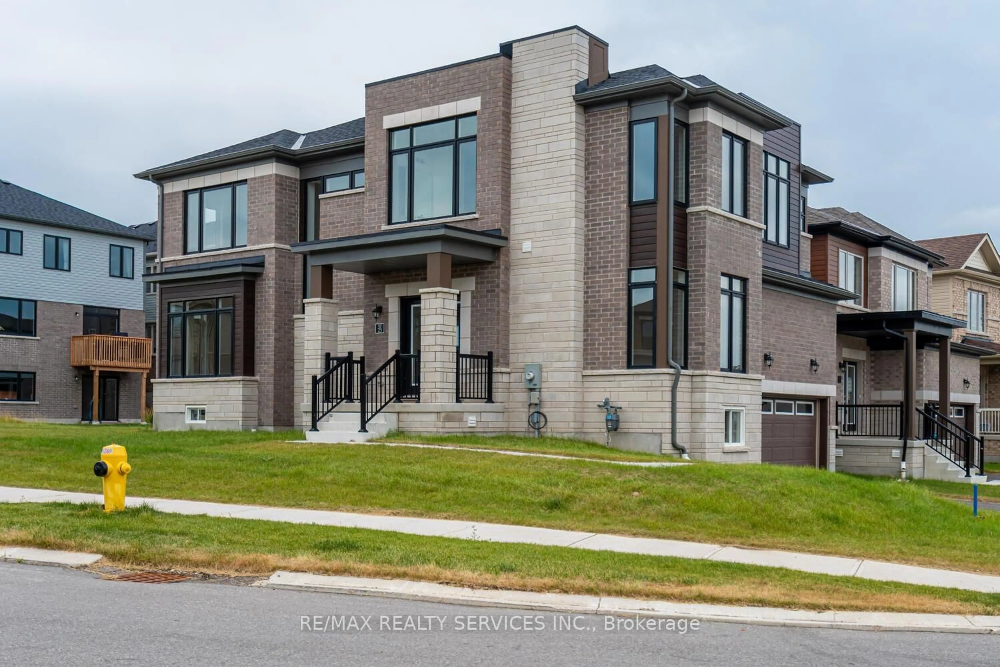 Home with brick exterior material, street for 25 Heming St, Brant Ontario N3L 0M6