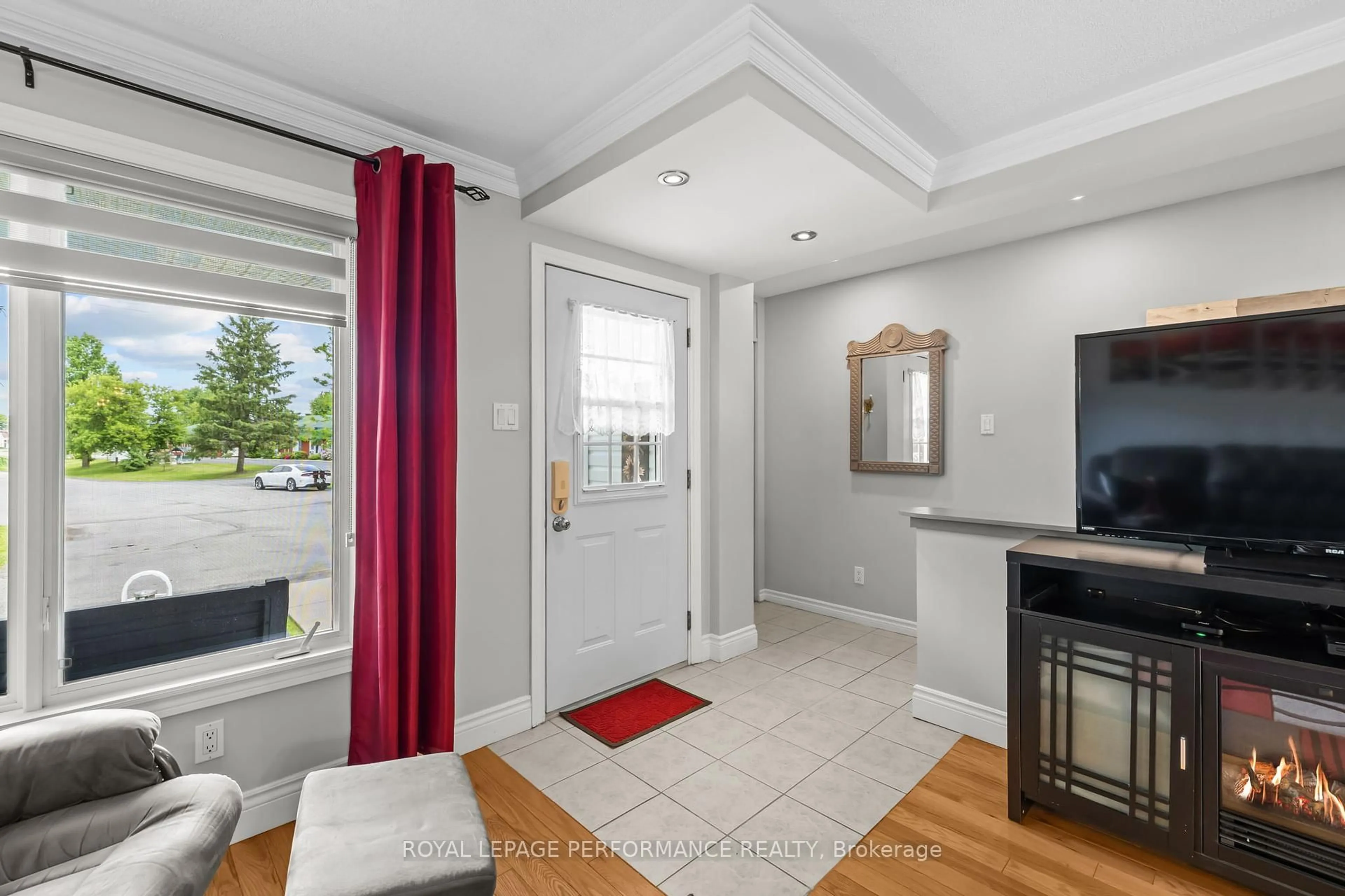 Indoor entryway for 32 Genier St, The Nation Ontario K0A 3C0