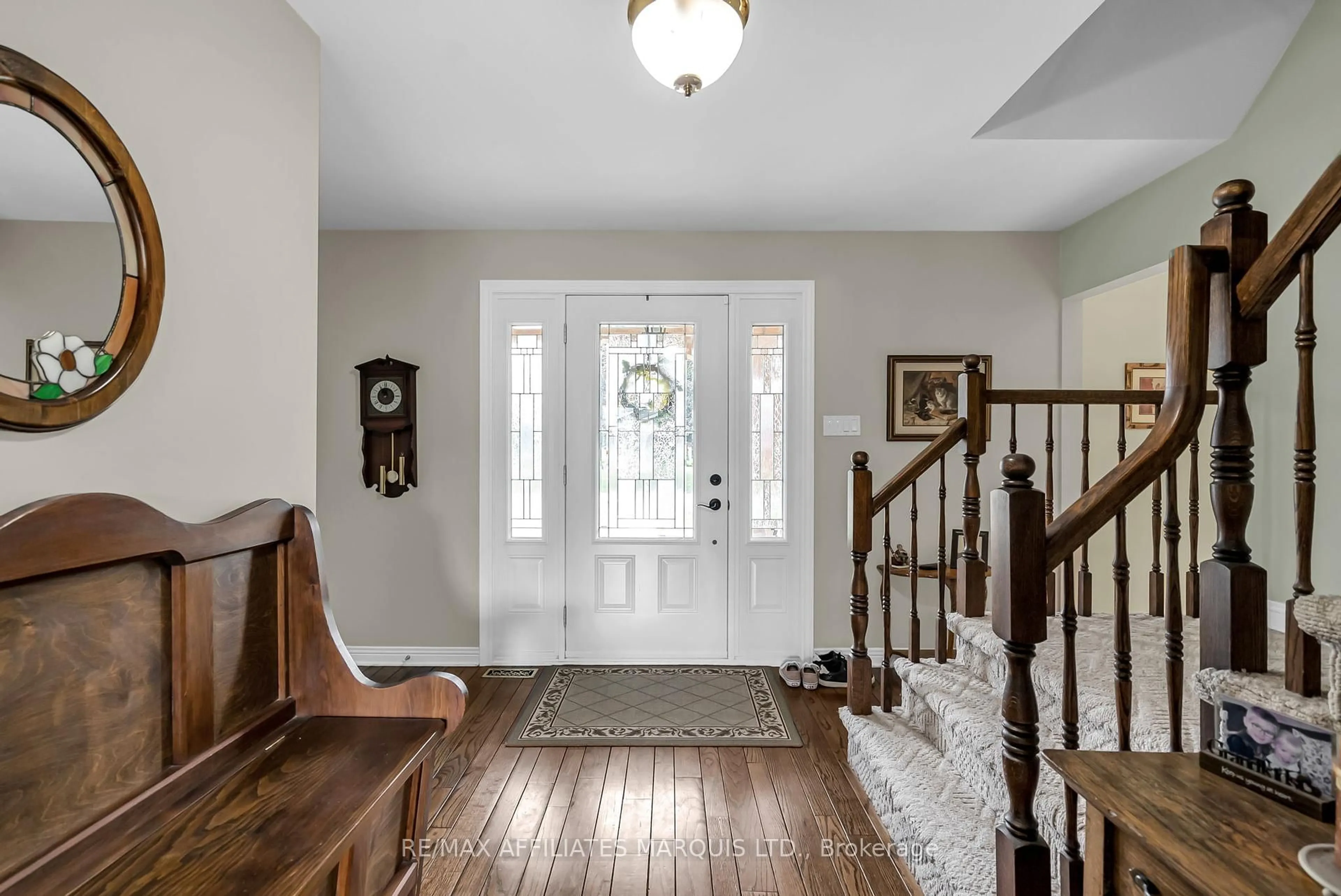 Indoor entryway for 3400 Sunnyview Ave, South Stormont Ontario K6K 1R1