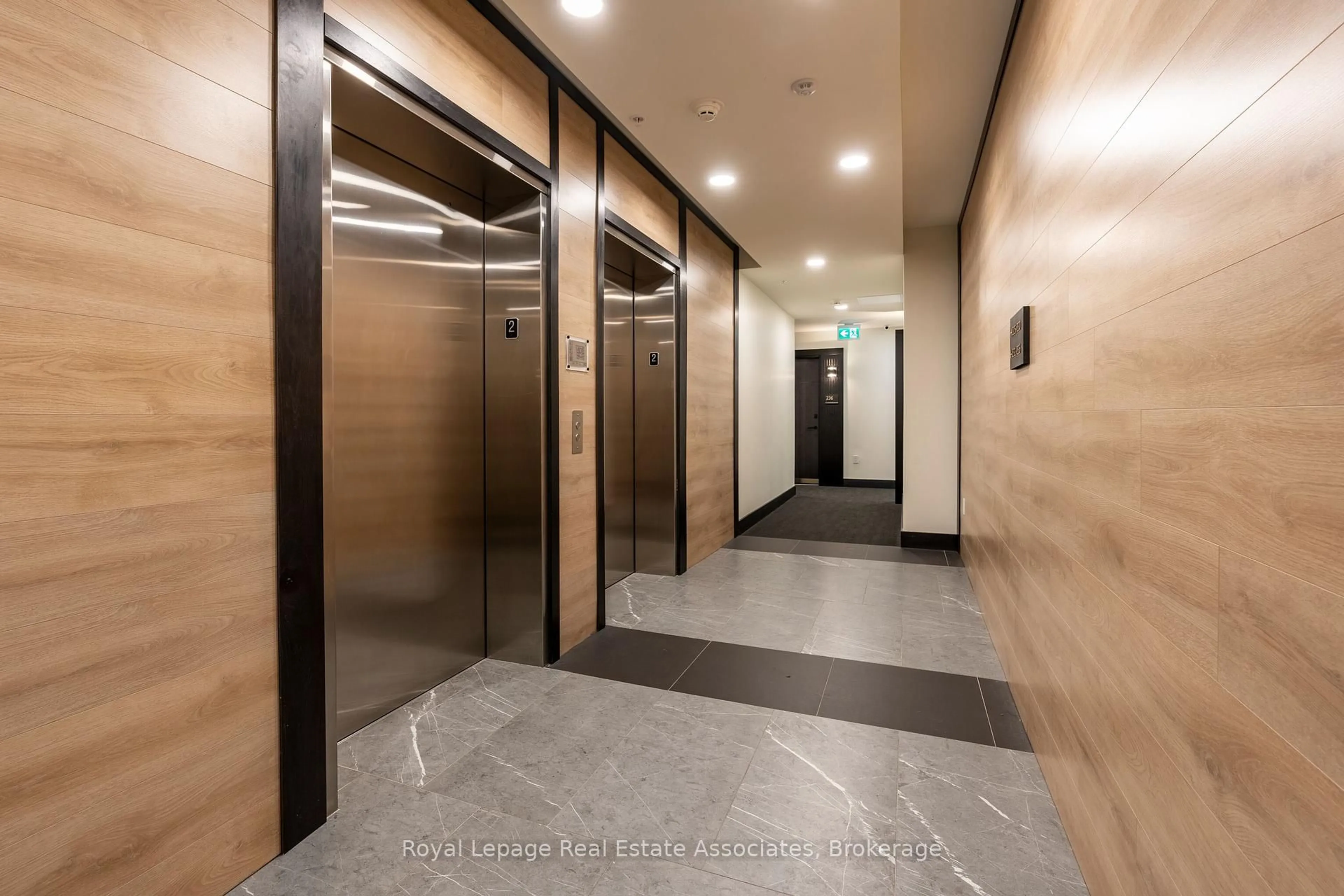 Indoor foyer for 145 Columbia St #735, Waterloo Ontario N2L 0K7