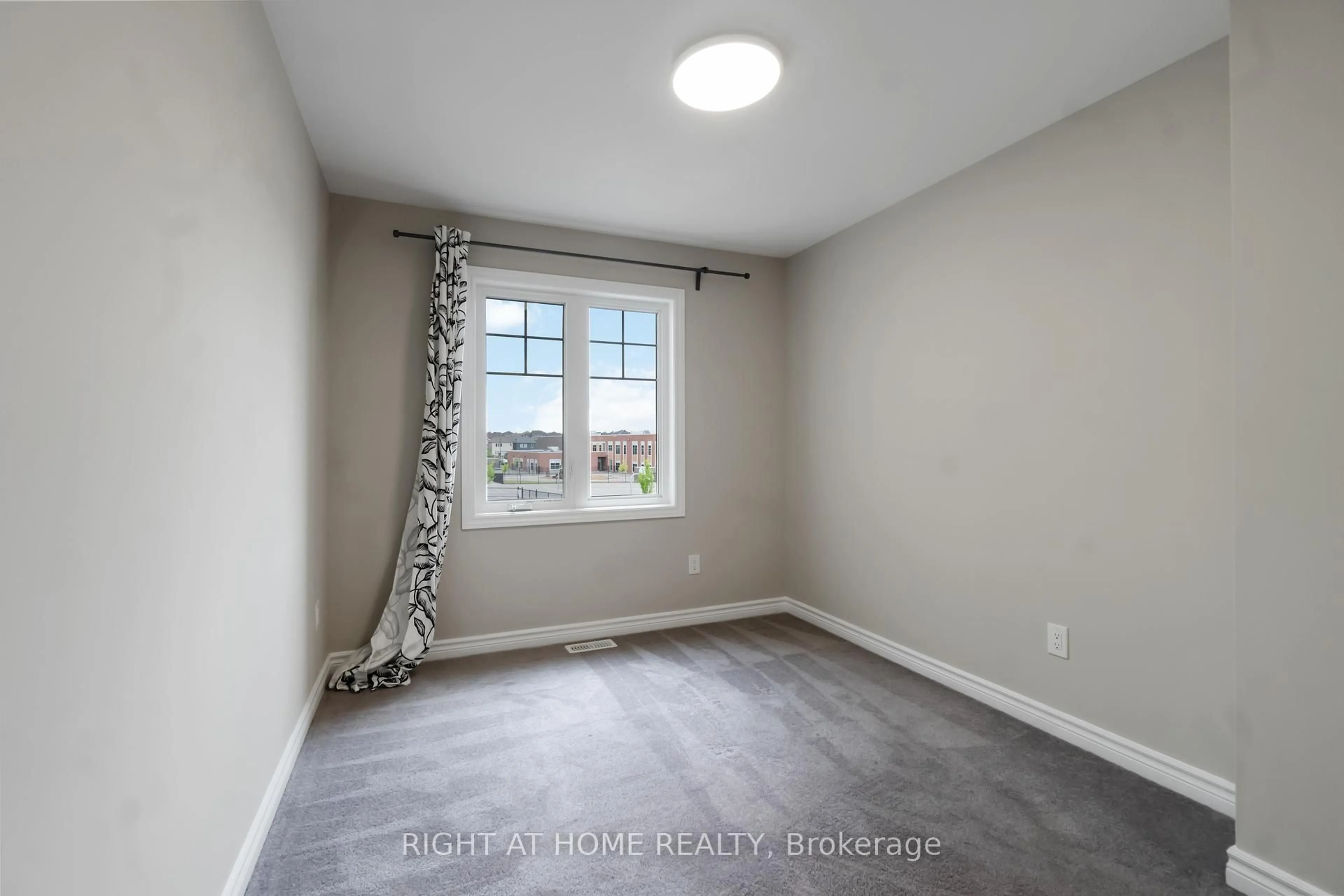 A pic of a room for 2554 River Mist Rd, Ottawa Ontario K2C 3H2