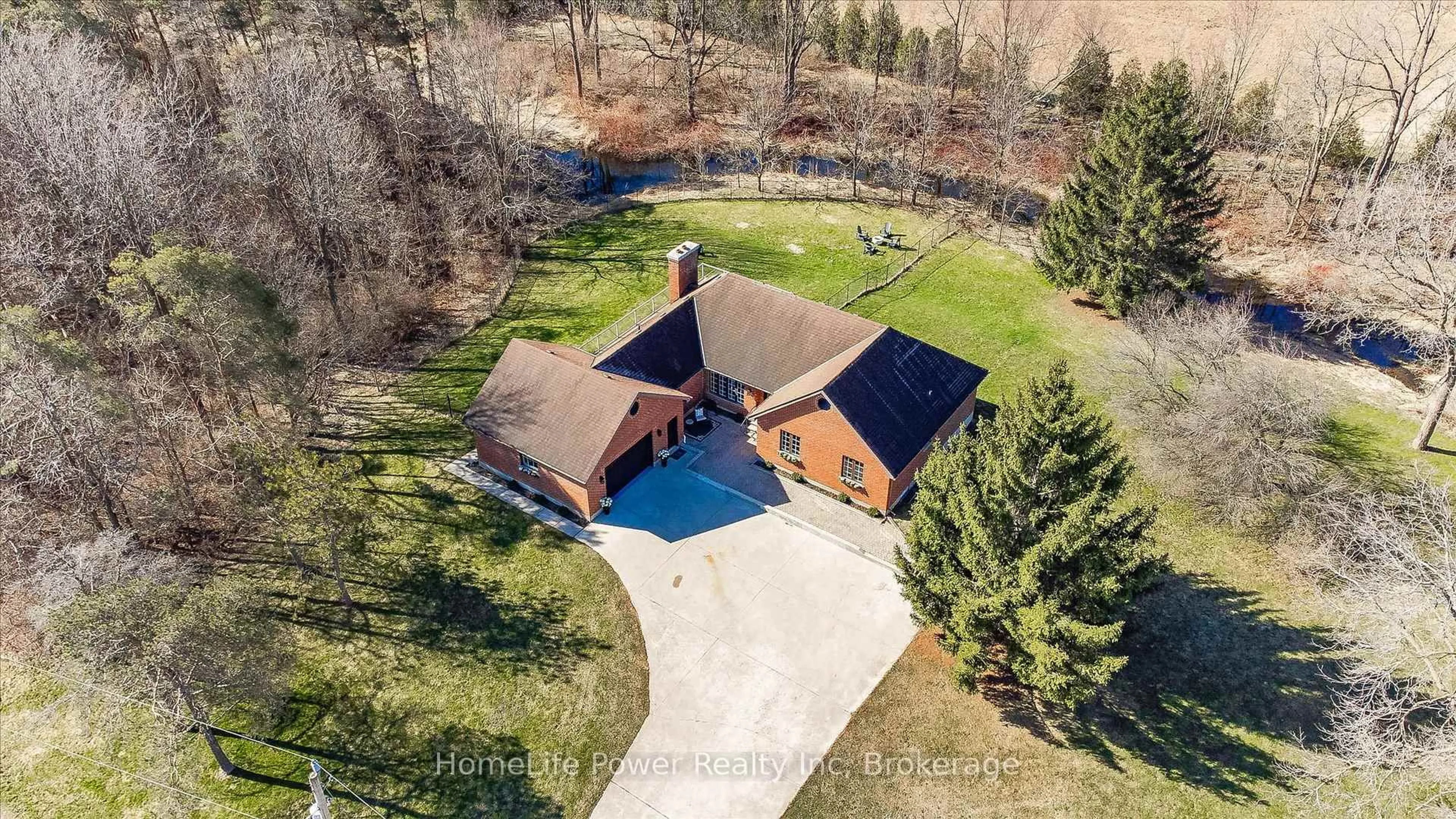 A pic from outside/outdoor area/front of a property/back of a property/a pic from drone, unknown for 4080 Victoria Rd, Puslinch Ontario N0B 2J0