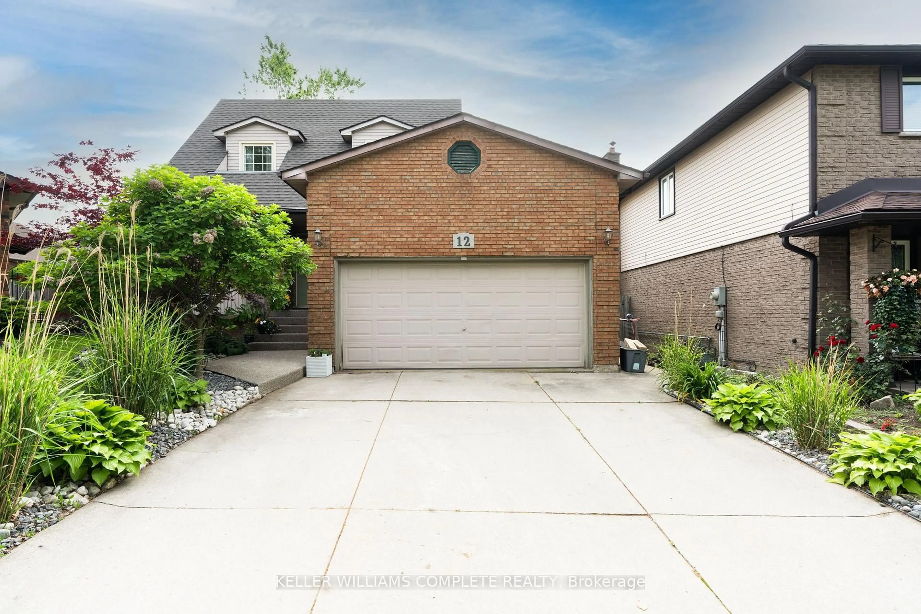Unknown for 12 Sutton Crt, Hamilton Ontario L8J 2E2