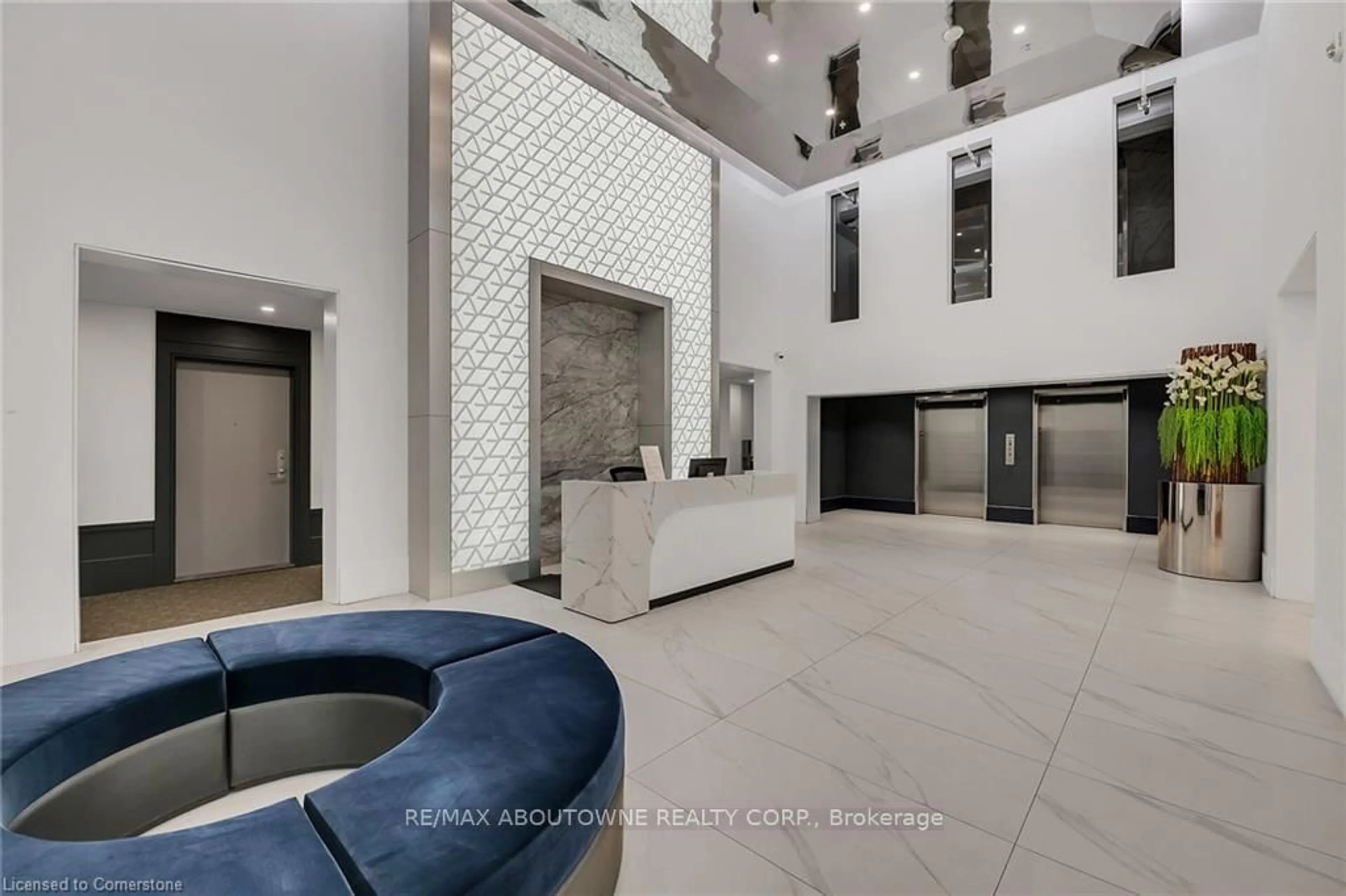 Lobby for 16 Concord Pl #621, Grimsby Ontario L3M 0J1