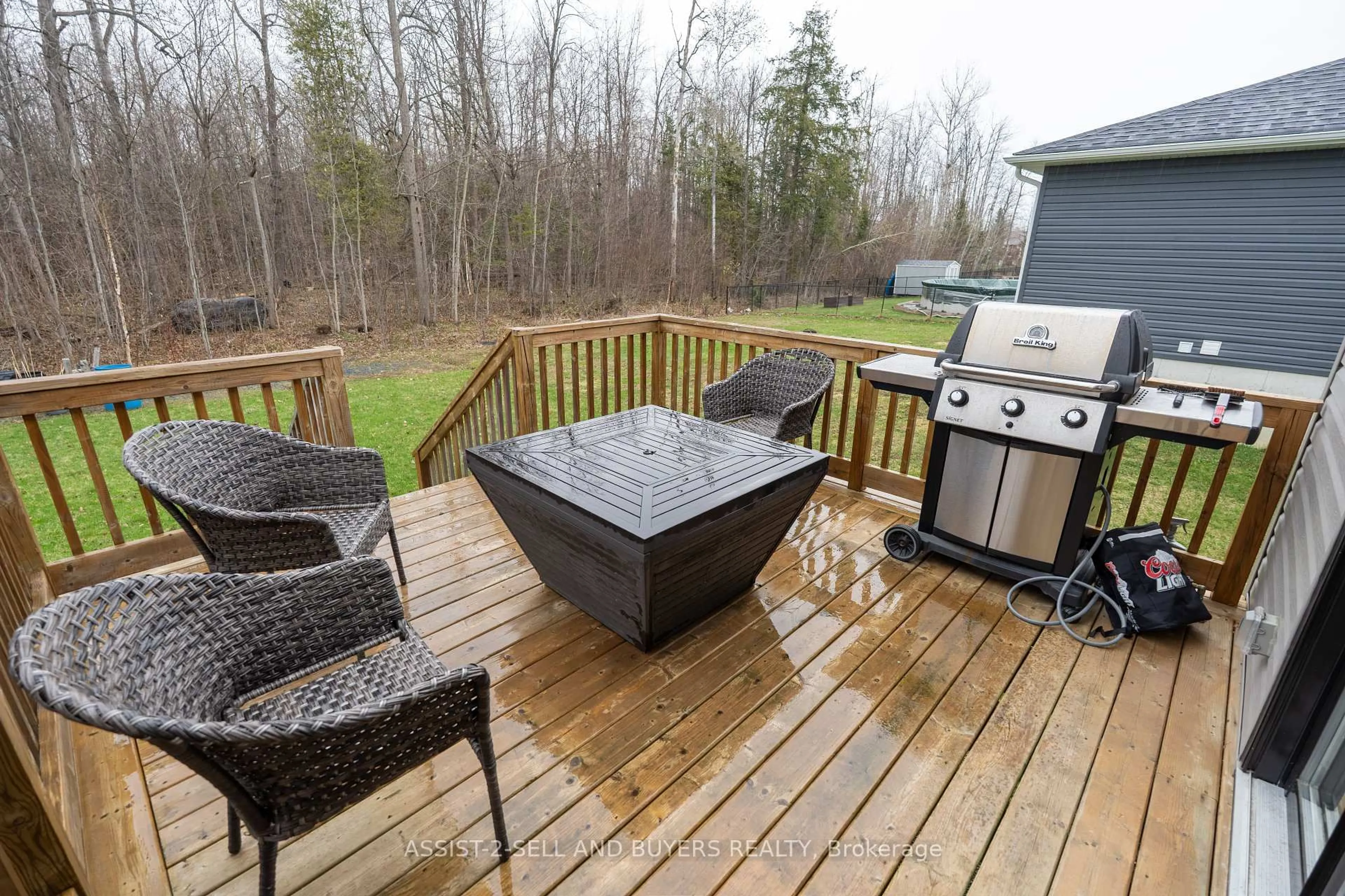 Patio, water/lake/river/ocean view for 33 Beech St, South Stormont Ontario K0C 1M0