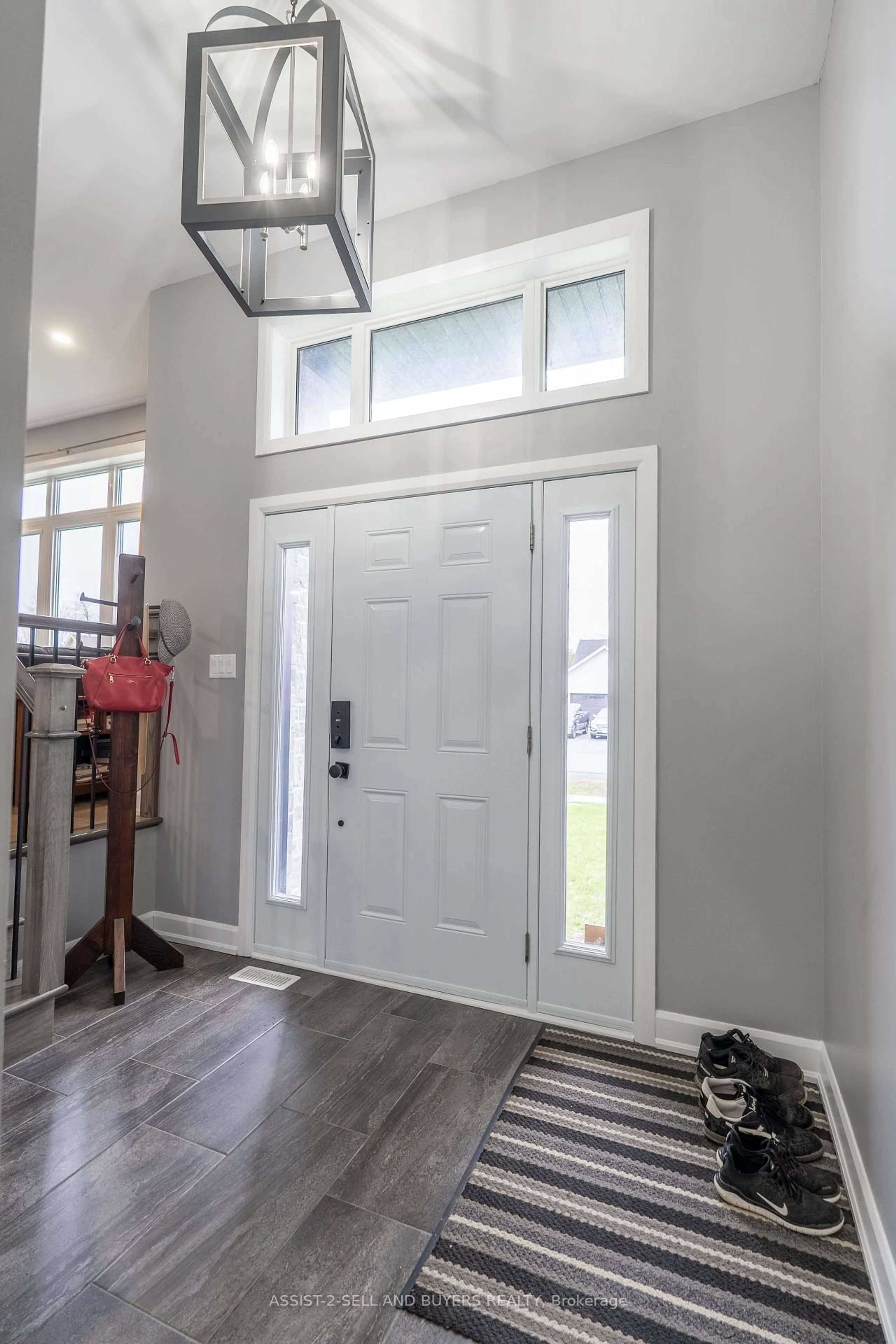 Indoor entryway for 33 Beech St, South Stormont Ontario K0C 1M0