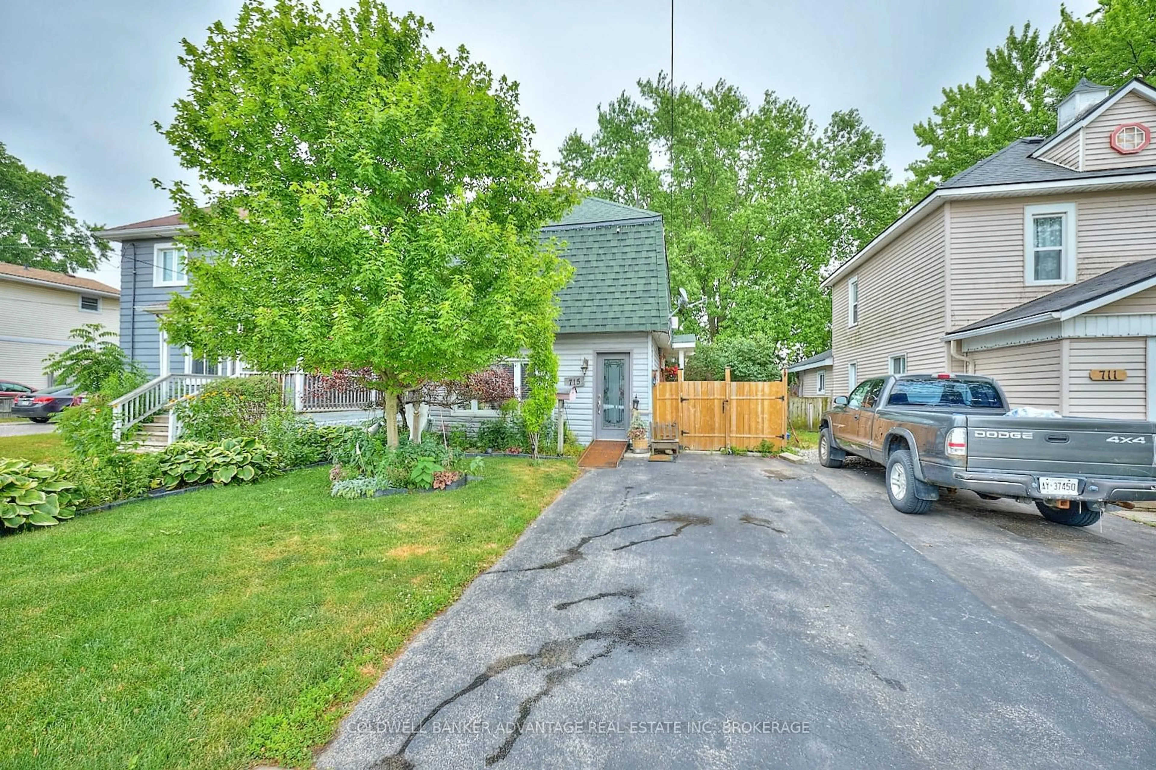 Patio, street for 715 TAMARAC St, Haldimand Ontario N1A 2E3