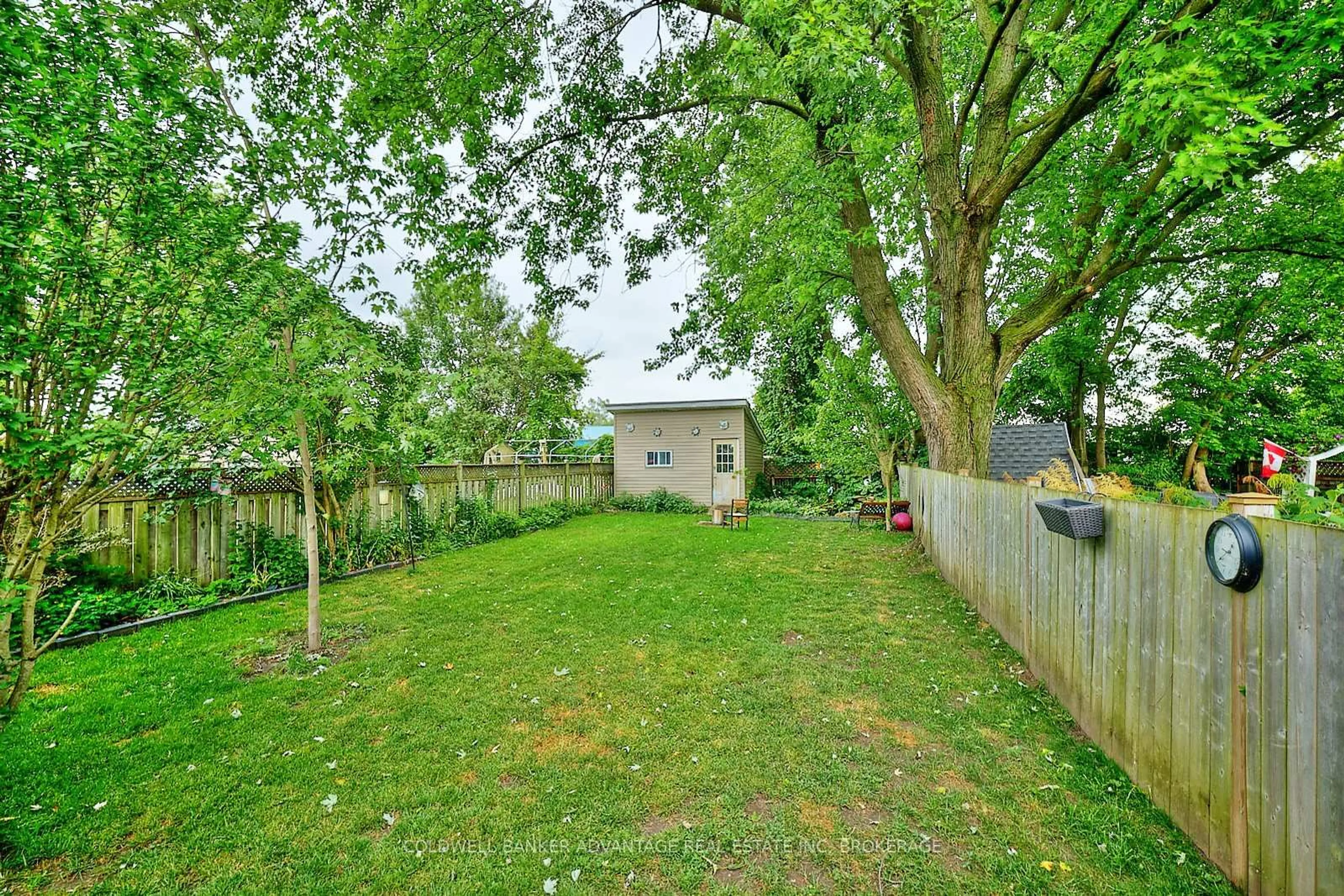 Patio, street for 715 TAMARAC St, Haldimand Ontario N1A 2E3