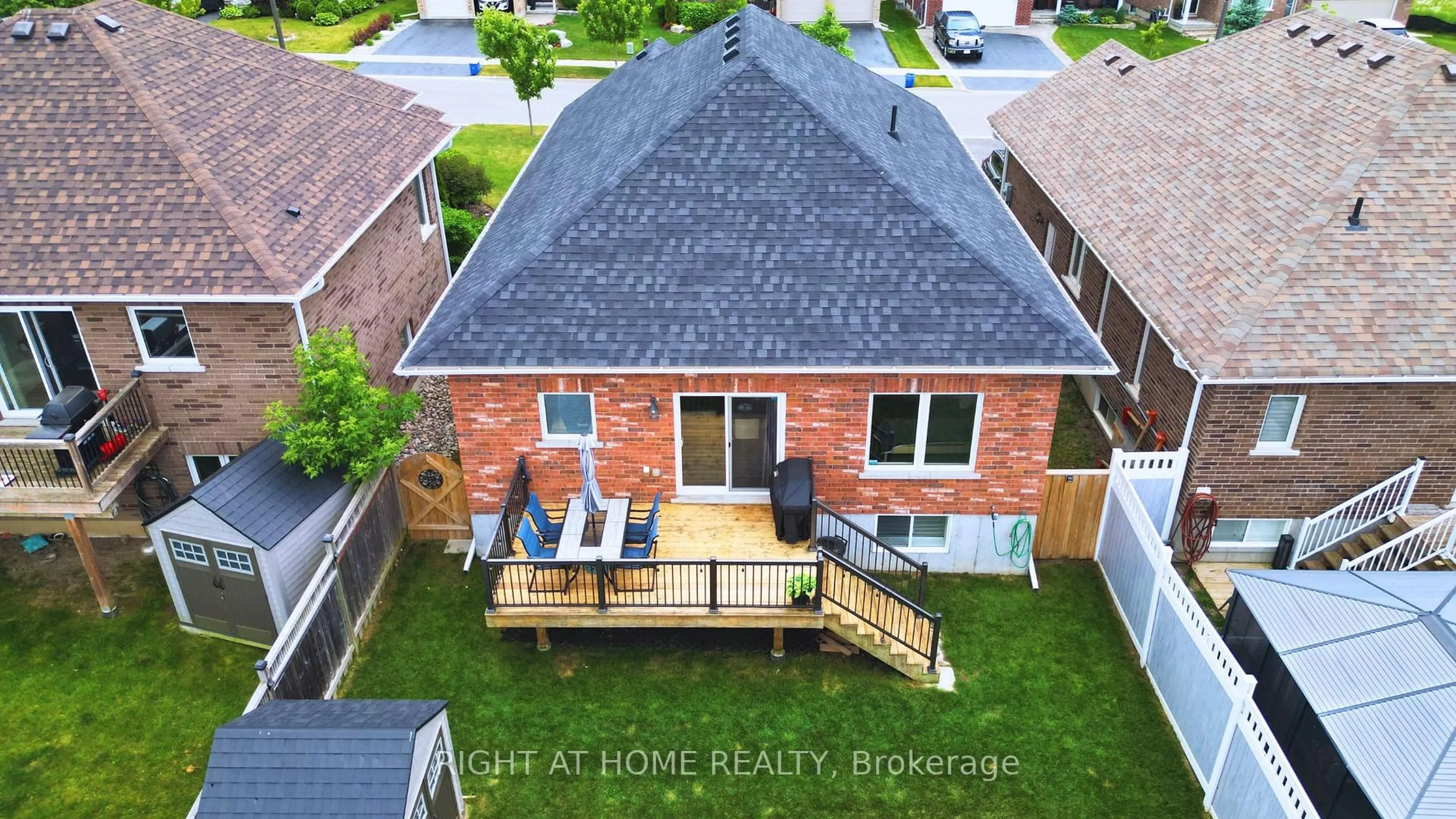 A pic from outside/outdoor area/front of a property/back of a property/a pic from drone, unknown for 20 Holtom St, Kawartha Lakes Ontario K9V 0C3