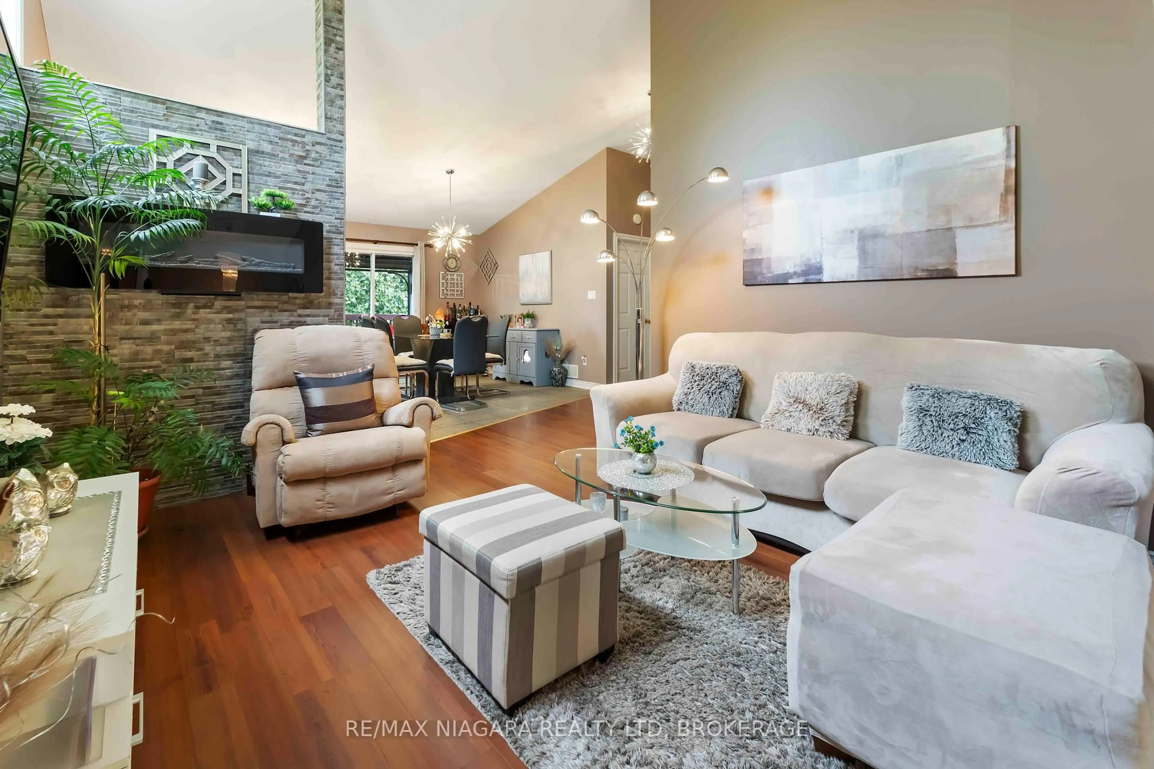 Living room with furniture, unknown for 7989 Harvest Cres, Niagara Falls Ontario L2H 3G6