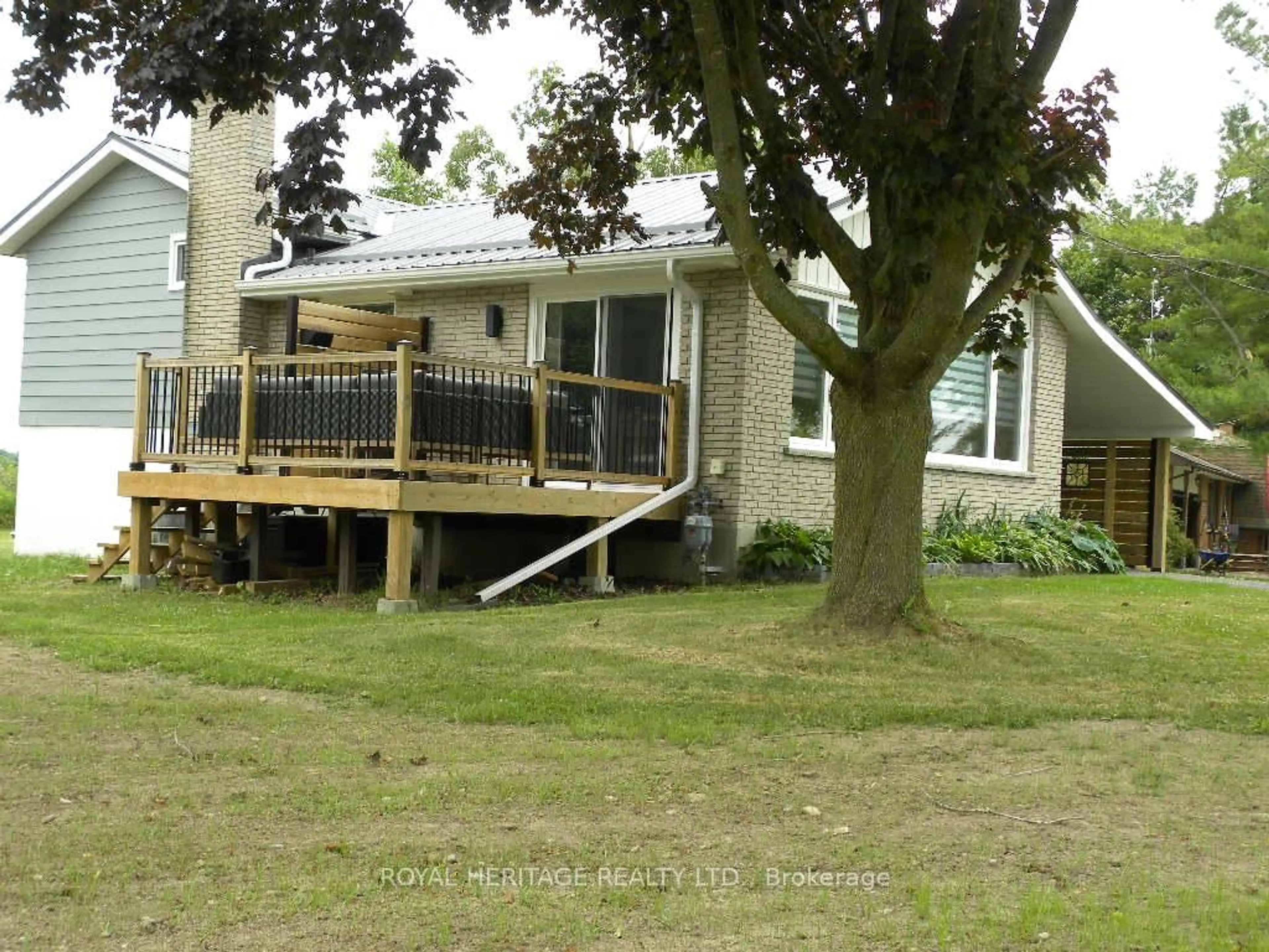 A pic from outside/outdoor area/front of a property/back of a property/a pic from drone, unknown for 14 Arbour Crt, Kawartha Lakes Ontario L0B 1K0