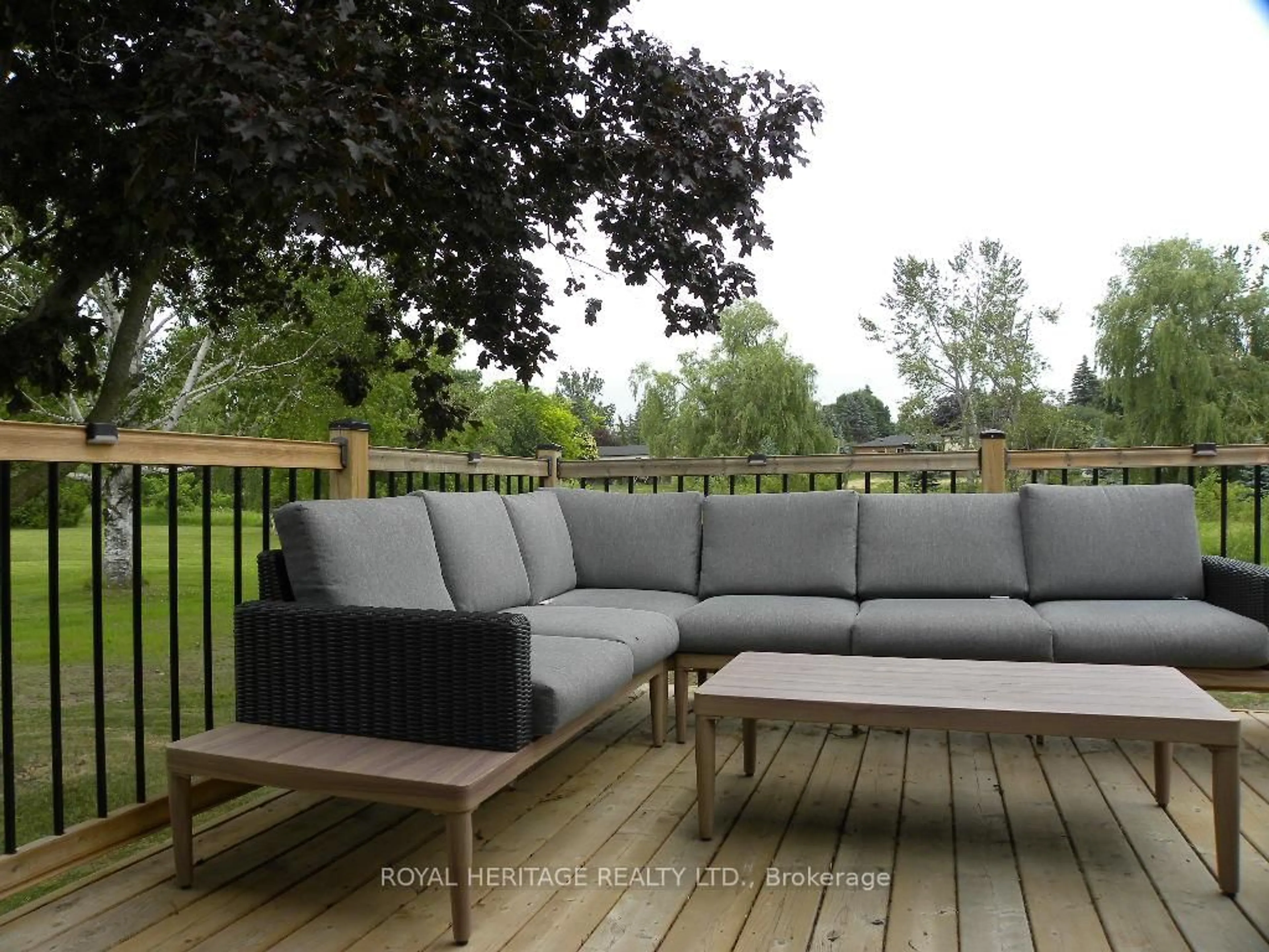 Patio, unknown for 14 Arbour Crt, Kawartha Lakes Ontario L0B 1K0