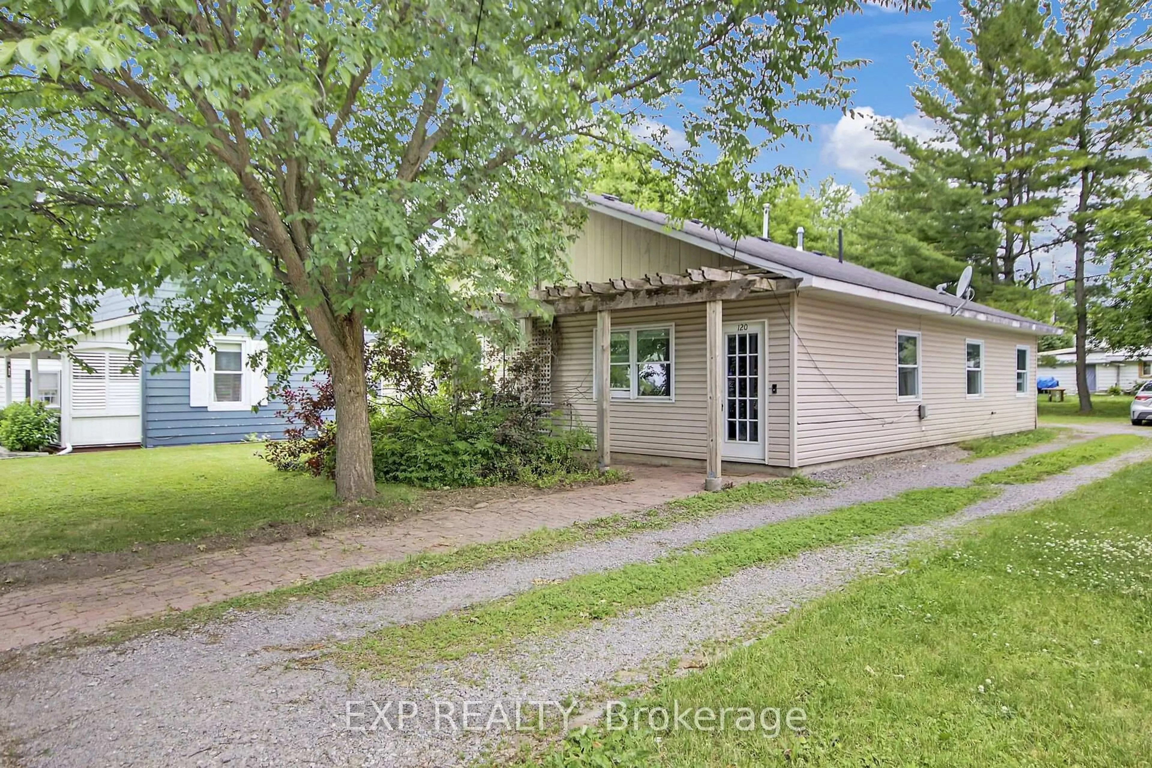 Unknown for 120 Main St, Almonte Ontario K0A 1A0