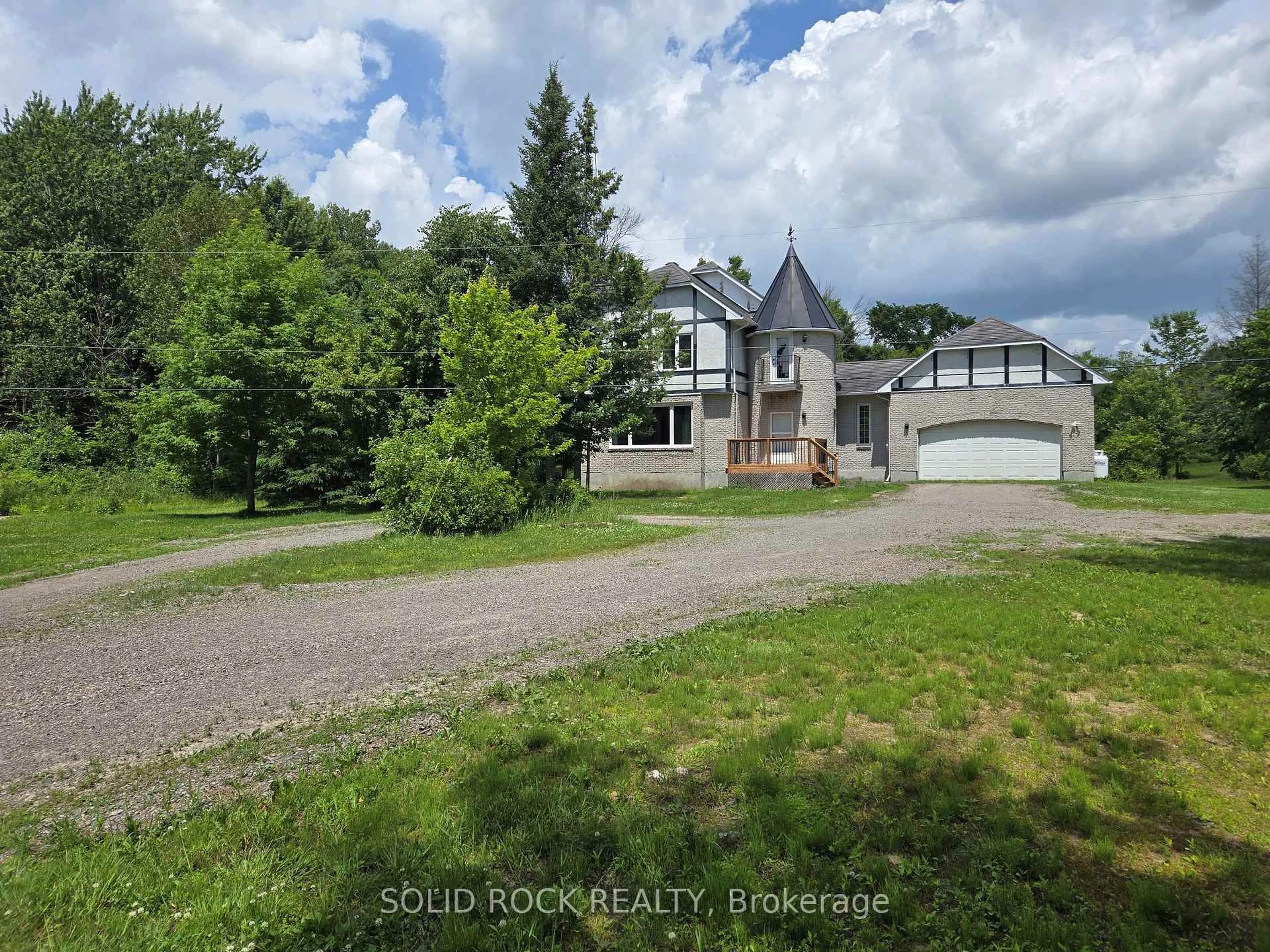 A pic from outside/outdoor area/front of a property/back of a property/a pic from drone, unknown for 1079 Birchview Lane, North Grenville Ontario K0C 1T0