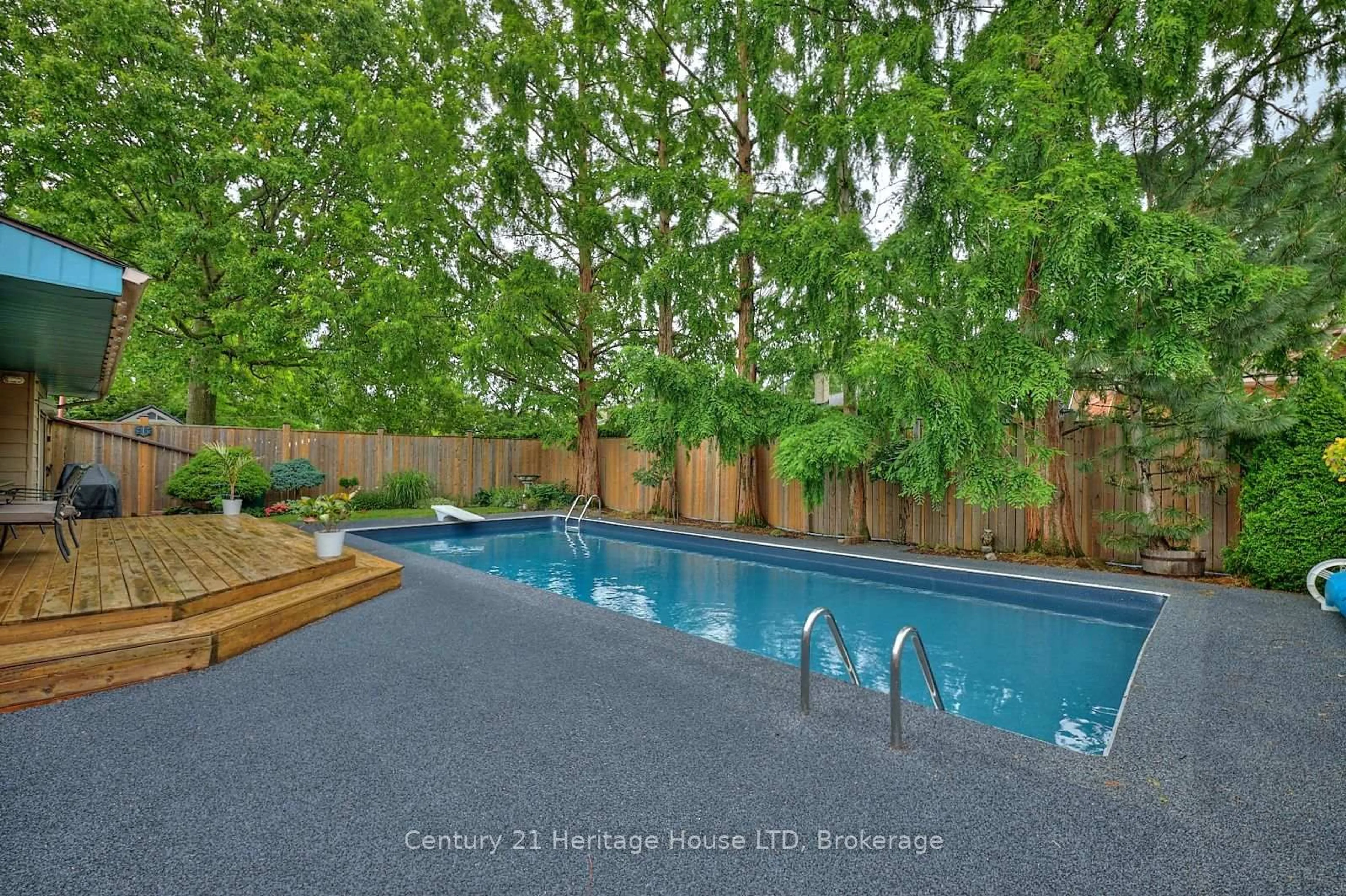 Pool for 64 Rockwood Ave, St. Catharines Ontario L2P 1E9
