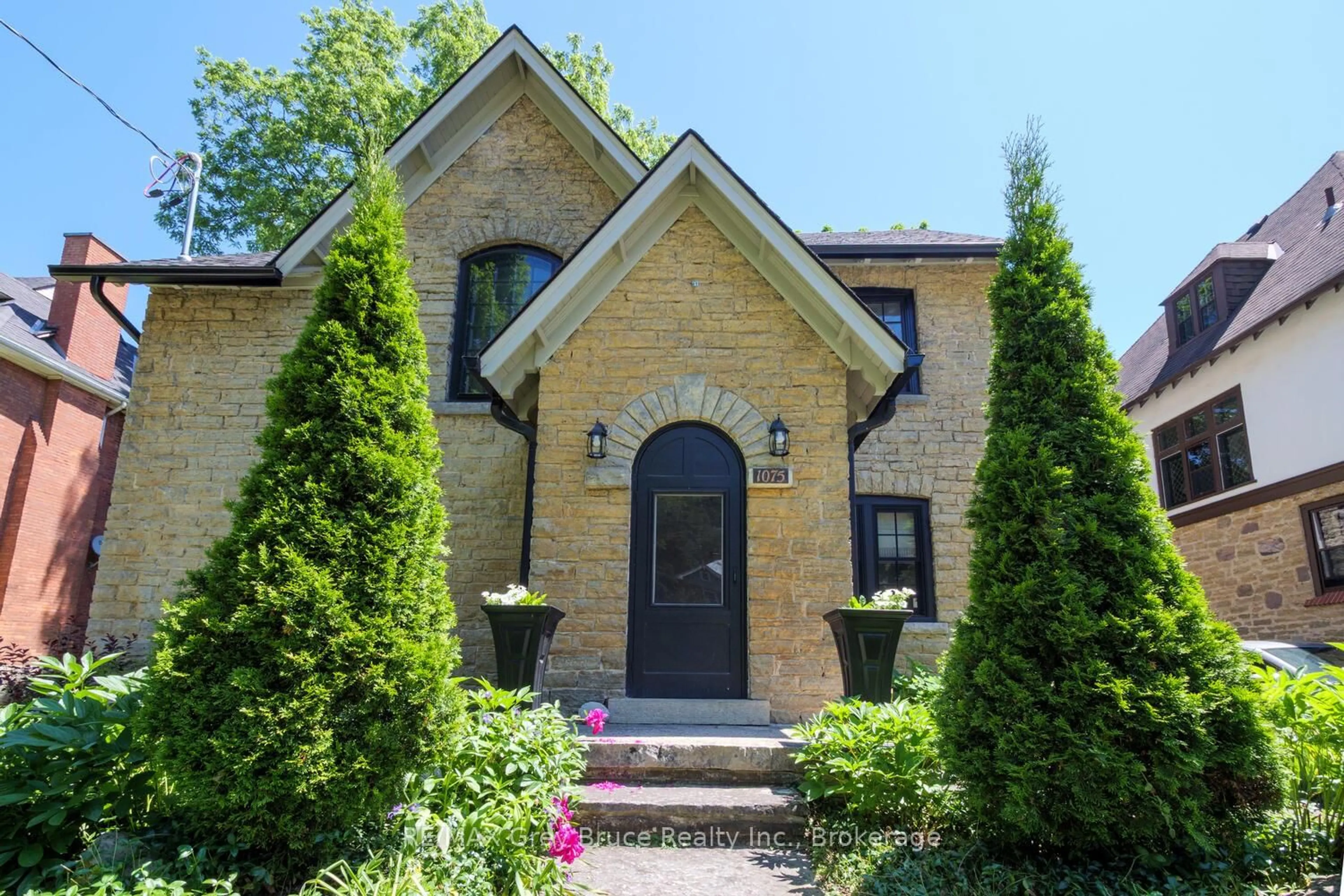 Home with brick exterior material, street for 1075 4th Ave, Owen Sound Ontario N4K 4W1