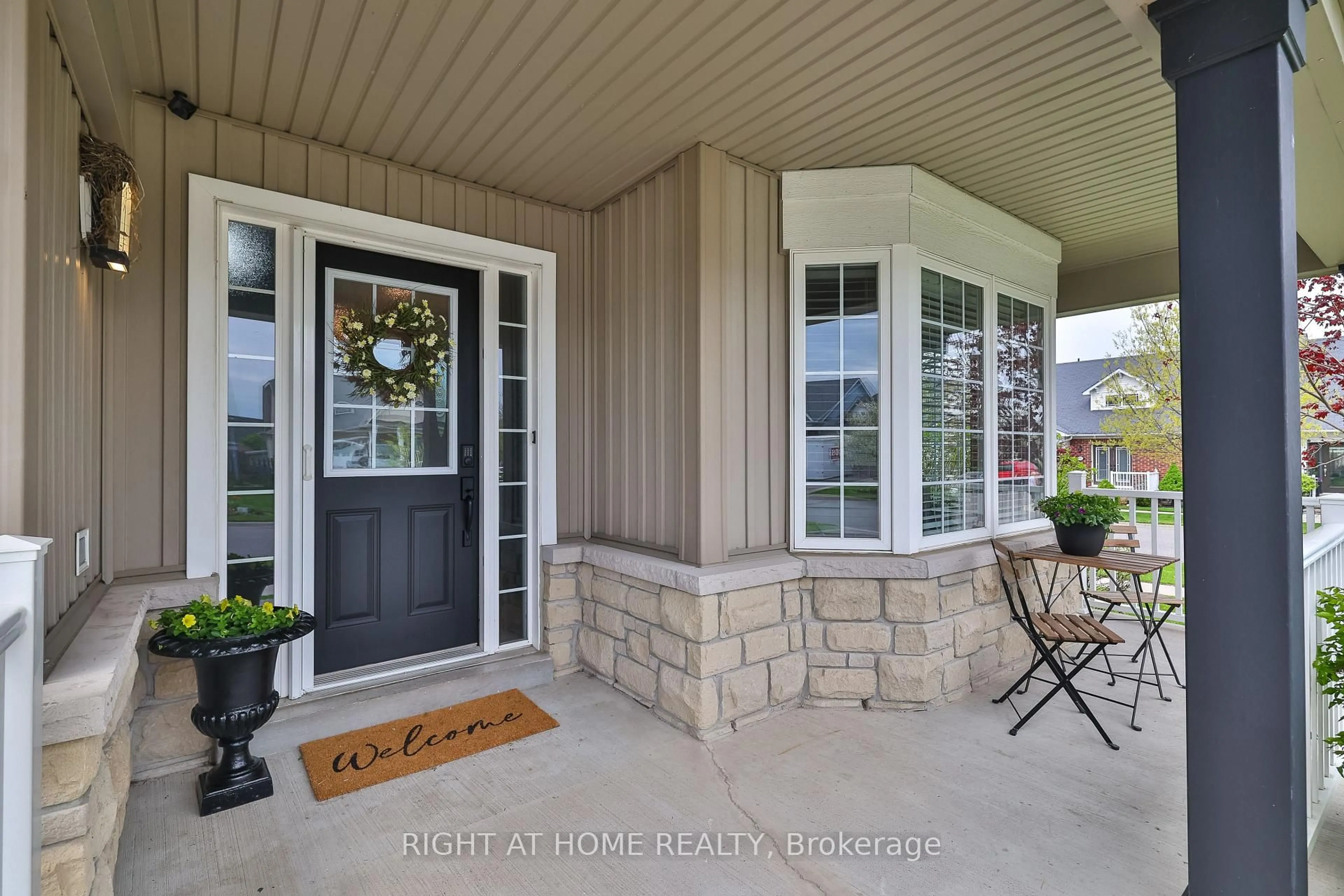 Indoor entryway for 823 Greenly Dr, Cobourg Ontario K9A 0C6