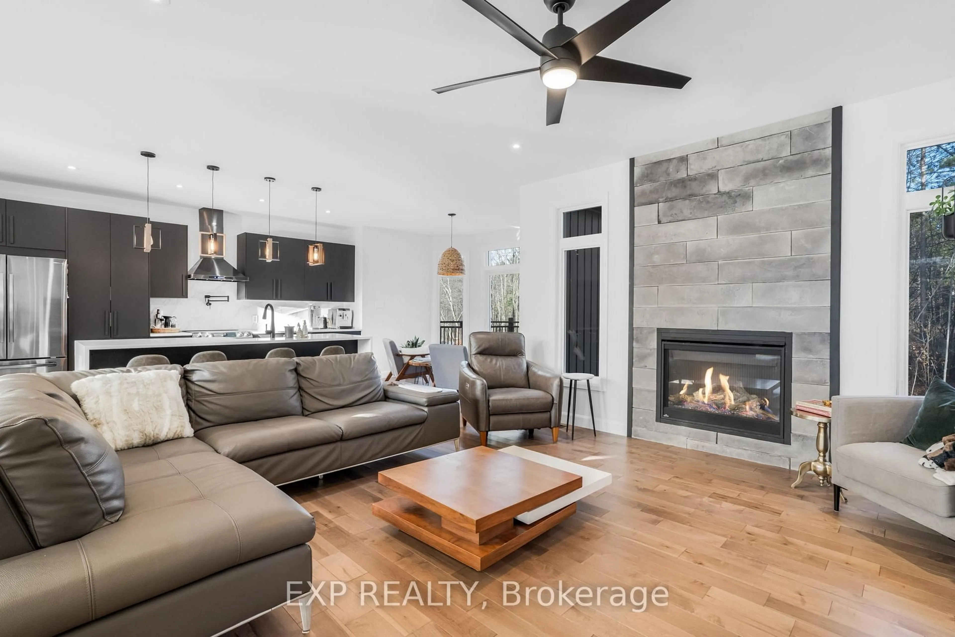 Living room with furniture, unknown for 1579 Rollin Rd, Clarence-Rockland Ontario K0A 3N0