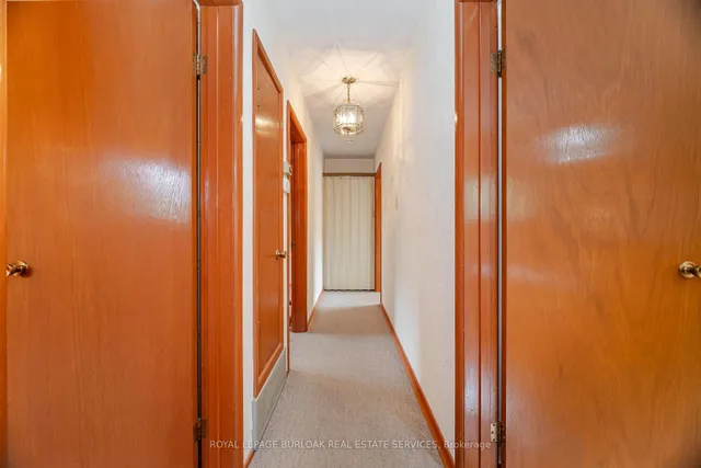 Additional image 28 of 121 Manning Ave