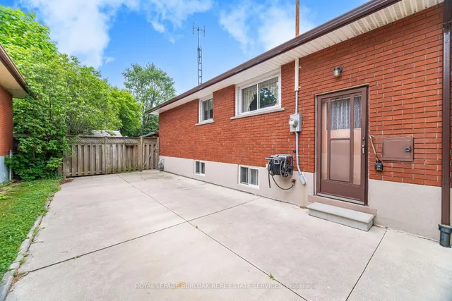Additional image 7 of 121 Manning Ave