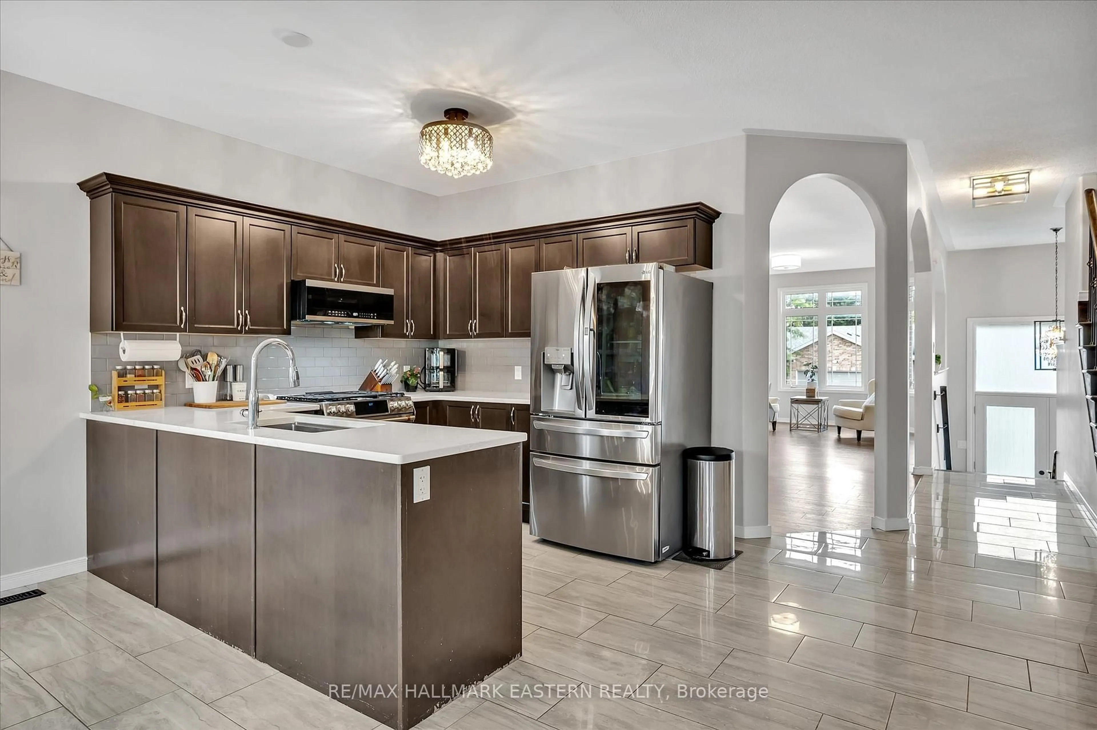 Open concept kitchen, ceramic/tile floor for 1787 Waddell Ave, Peterborough West Ontario K9K 2G5