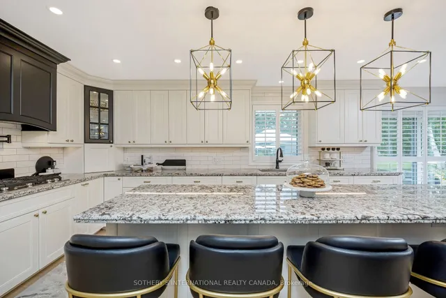 Additional property image - 10 Meander Clse