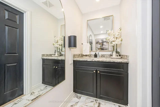 Additional property image - 10 Meander Clse