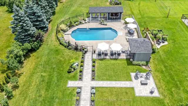 Additional property image - 10 Meander Clse