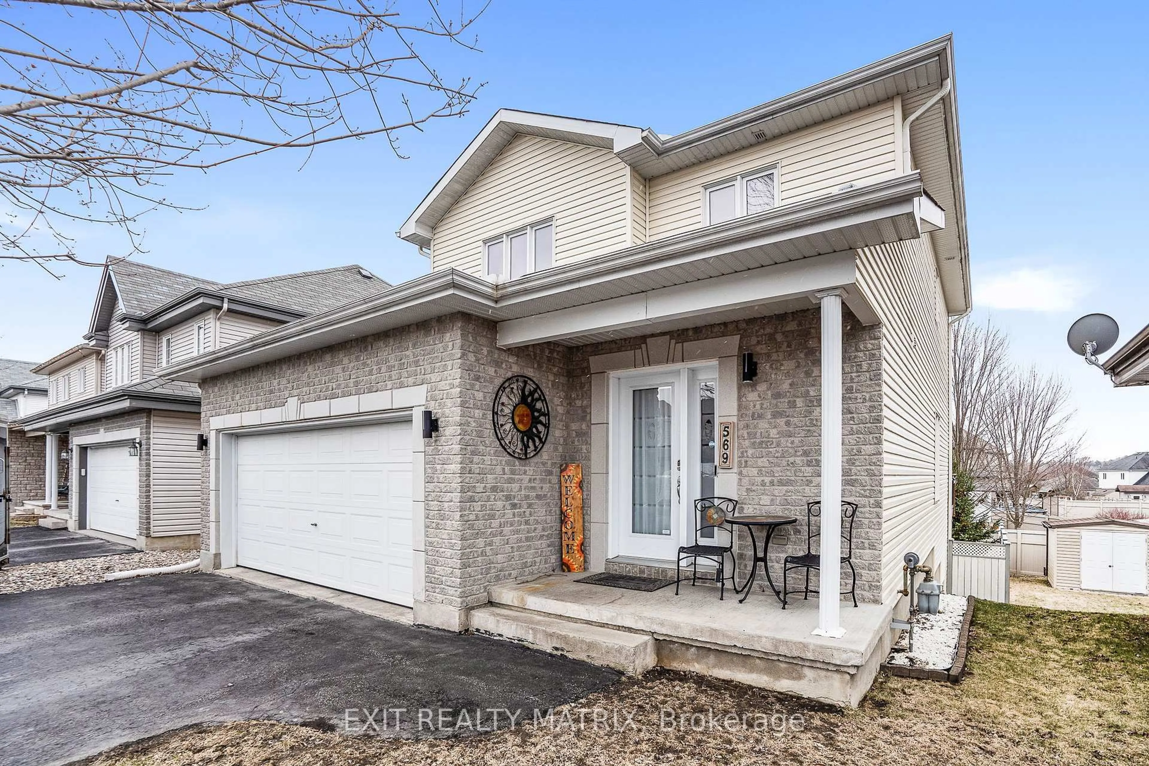 Home with brick exterior material, street for 569 Emerald St, Clarence-Rockland Ontario K4K 0B9