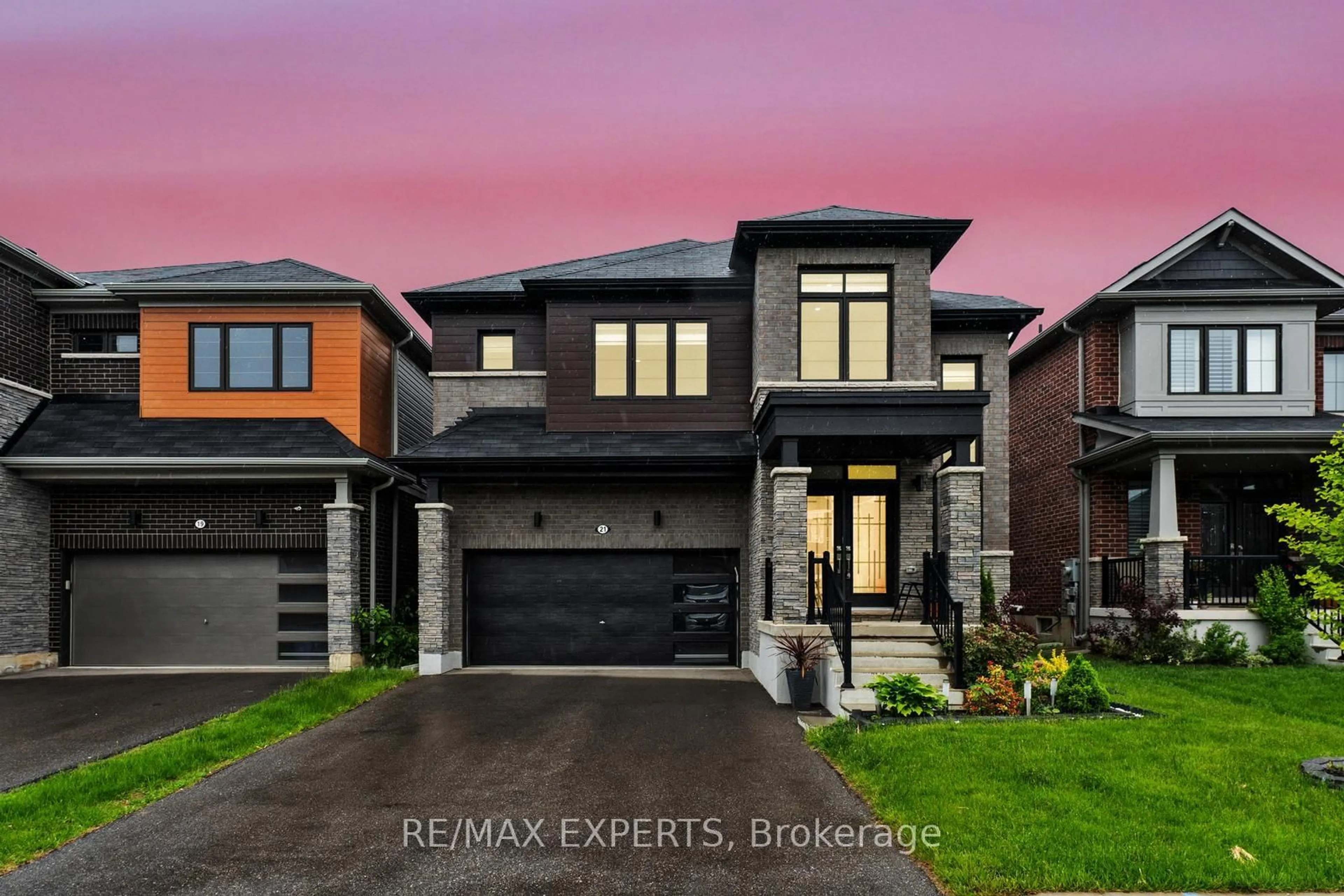 Home with brick exterior material, street for 21 Malcolm Cres, Haldimand Ontario N3W 0C8
