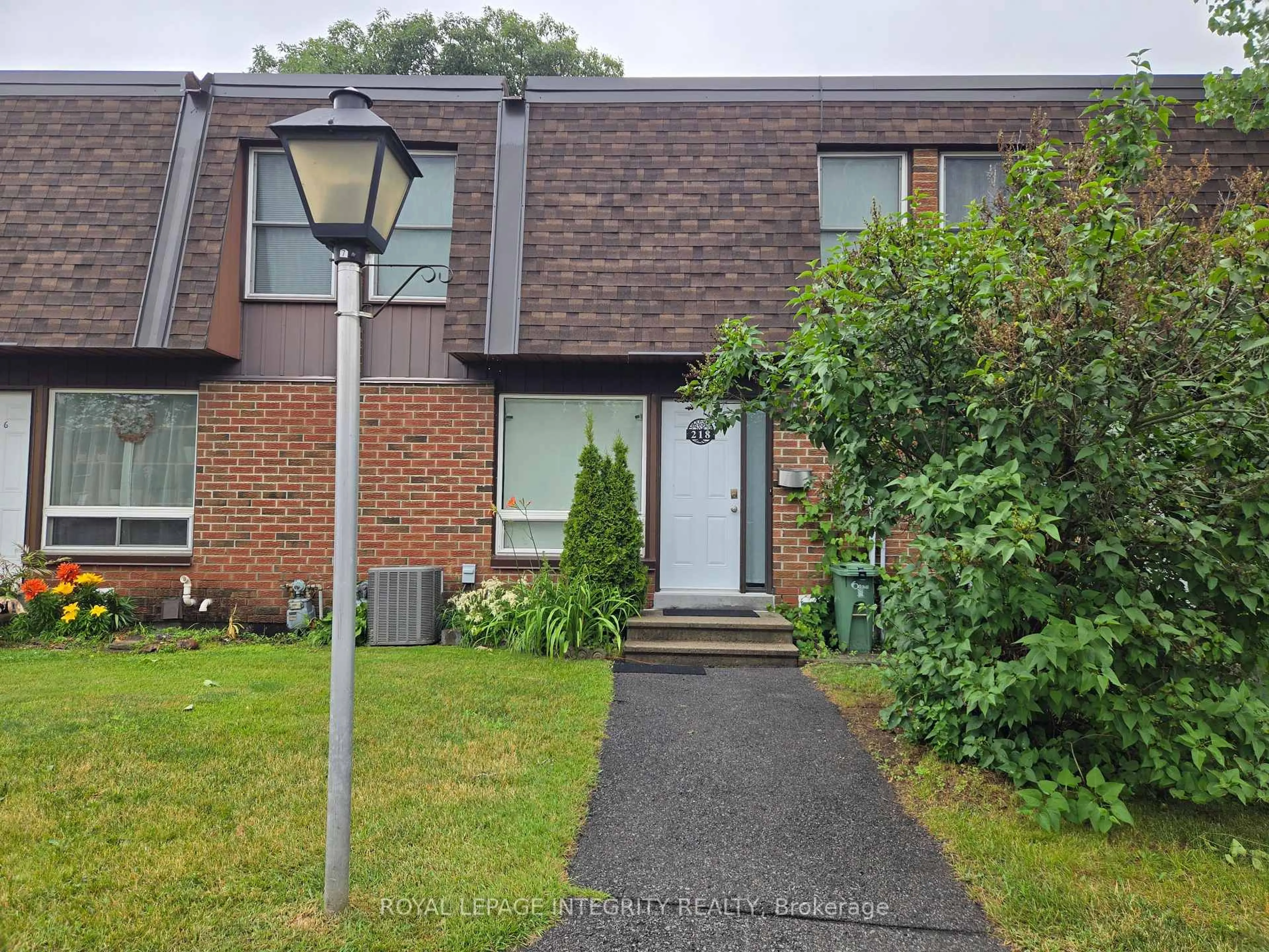 Unknown for 2270 Cotters Cres #218, Ottawa Ontario K1V 8Y6