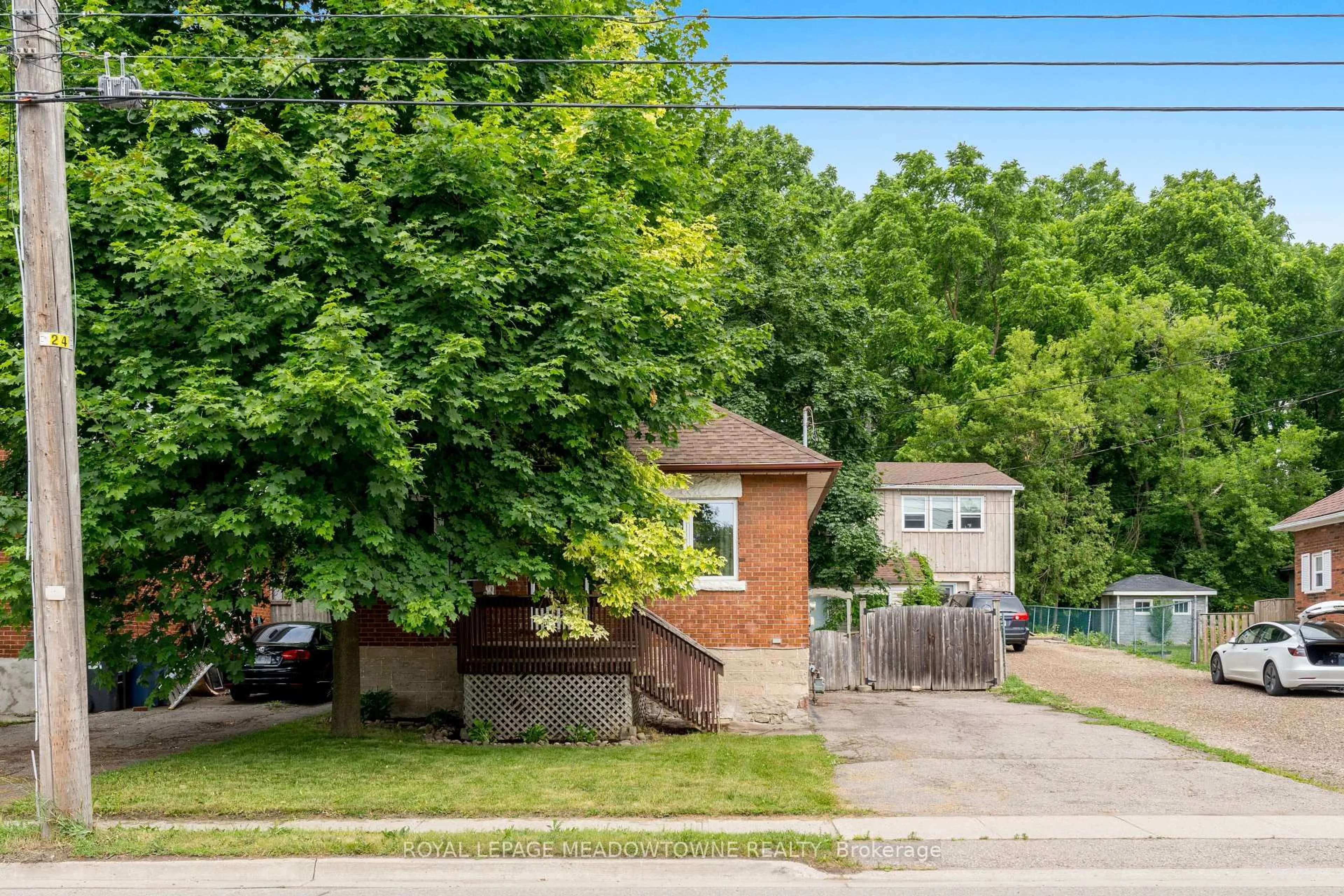 Unknown for 112 Elizabeth St, Guelph Ontario N1E 2X3