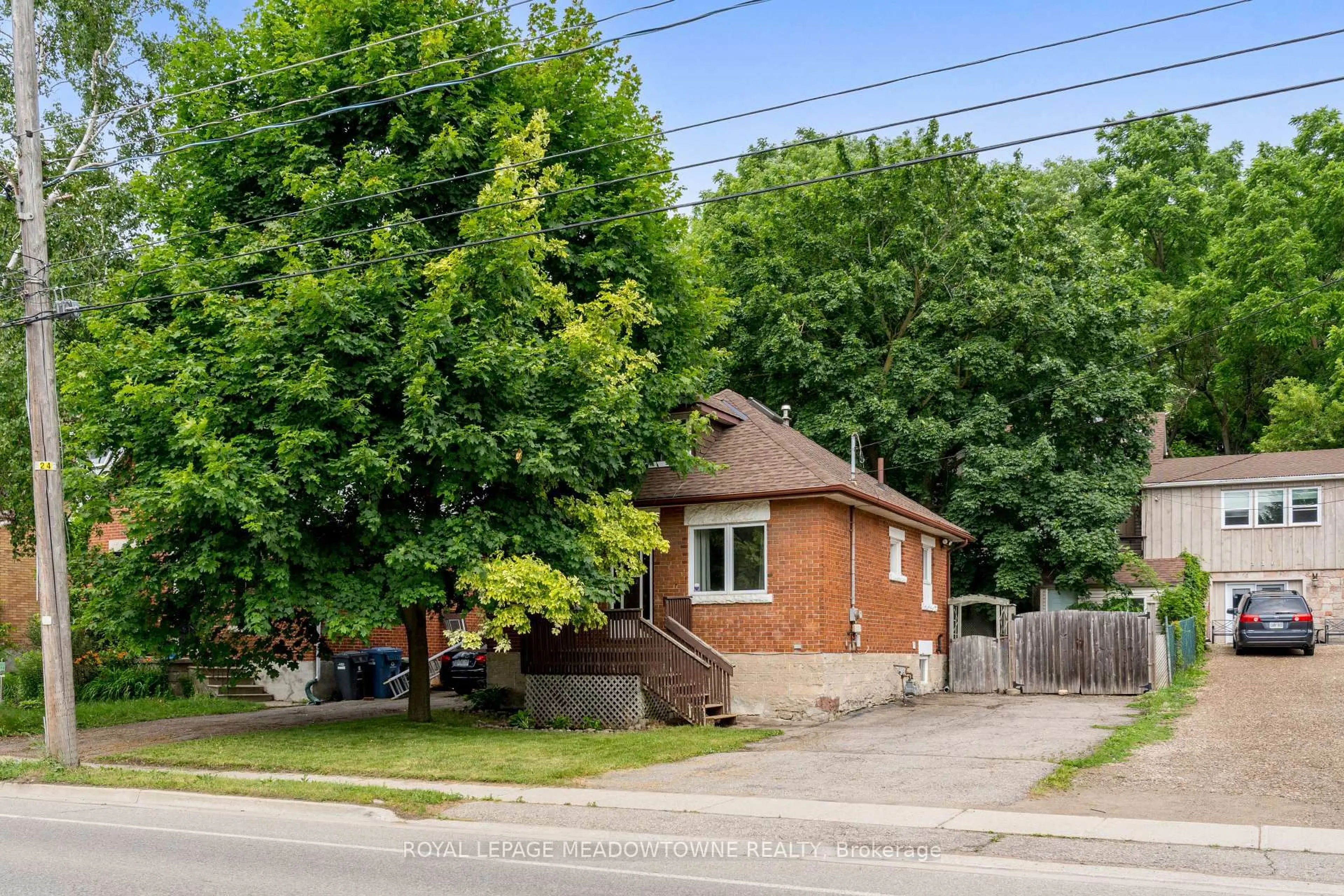 Unknown for 112 Elizabeth St, Guelph Ontario N1E 2X3