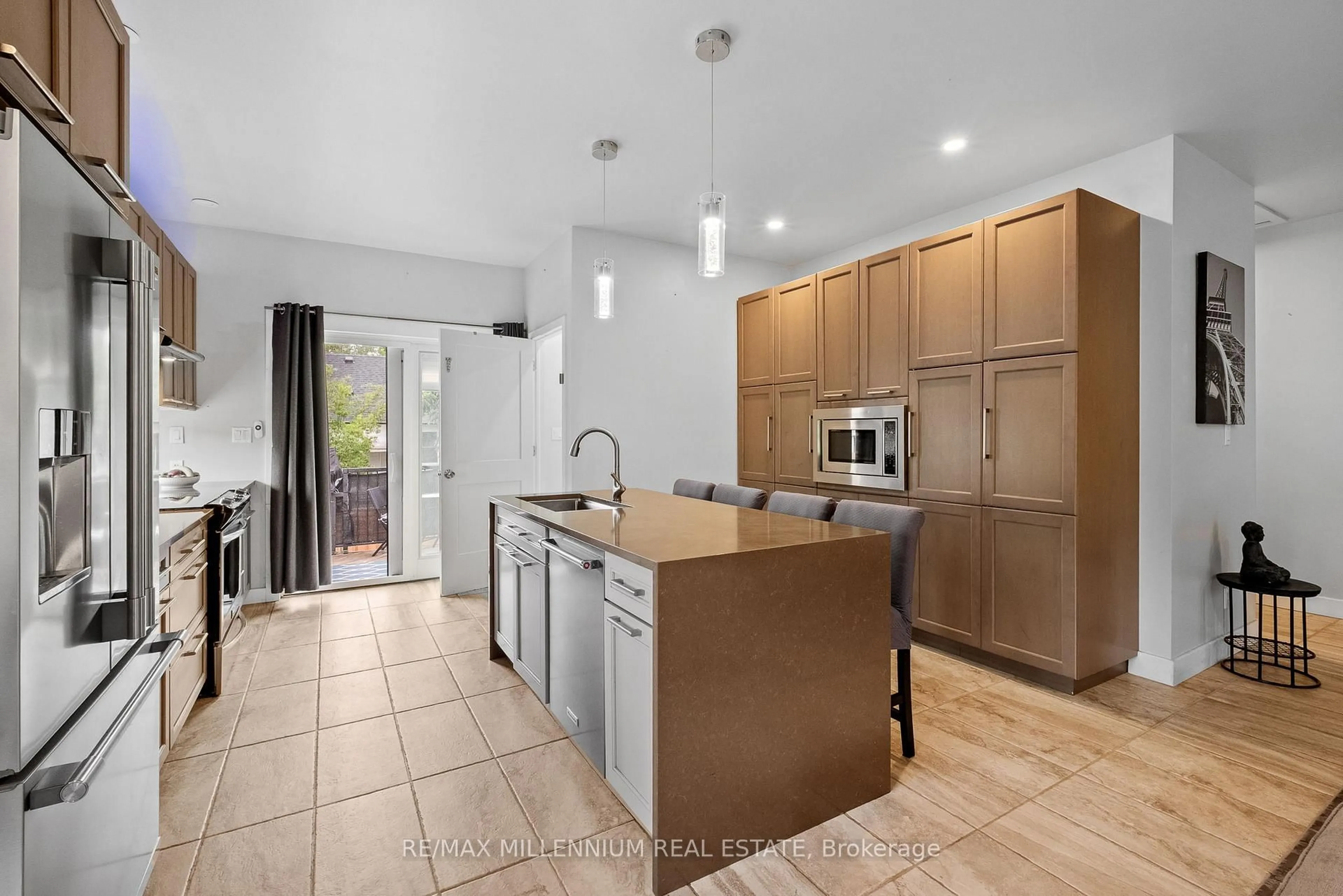 Open concept kitchen, ceramic/tile floor for 2 Alfred St, Port Hope Ontario L1A 2W7