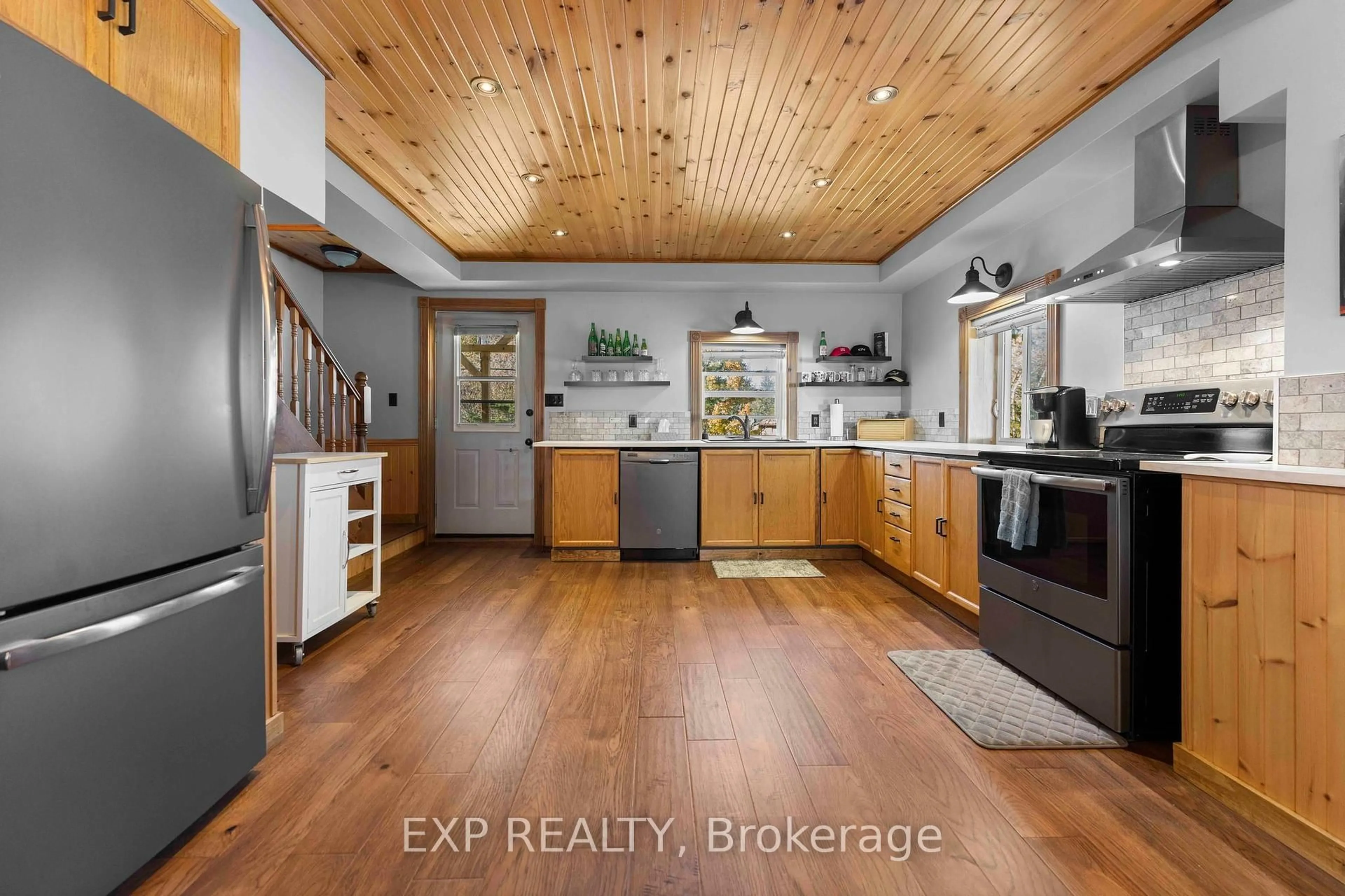 Open concept kitchen, unknown for 215 Queen St, Killaloe Ontario K0J 2A0