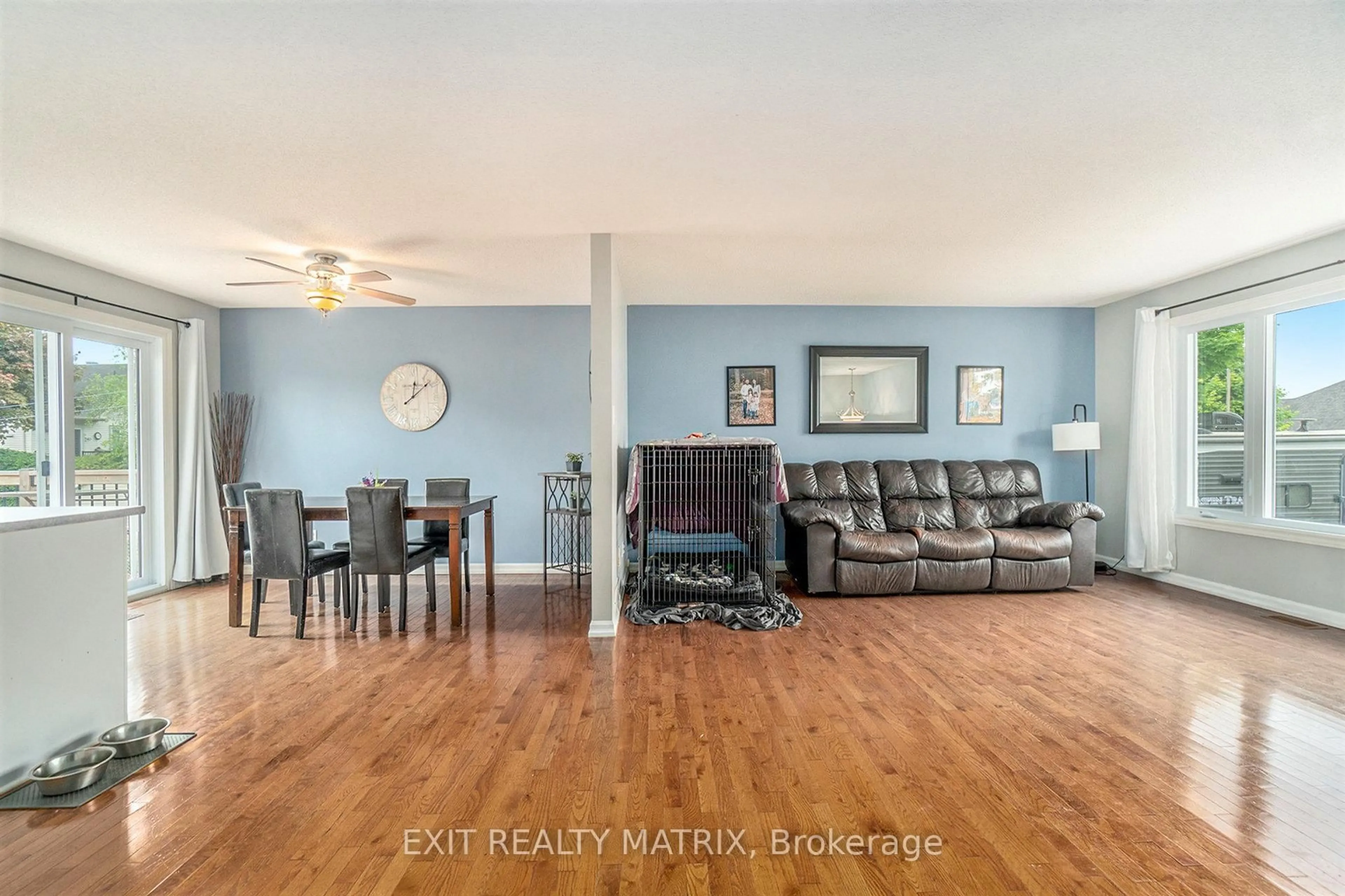 Living room with furniture, wood/laminate floor for 845 Laval St, Casselman Ontario K0A 1M0