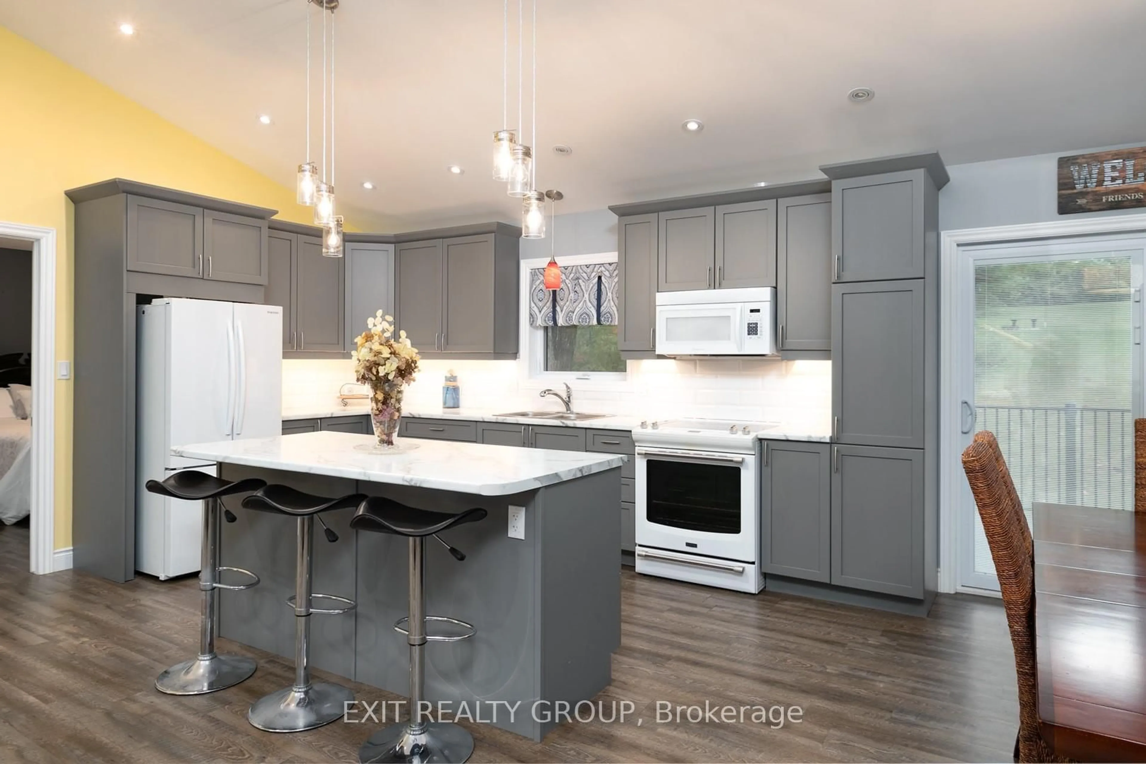 Open concept kitchen, unknown for 14846 County Road 2, Brighton Ontario K0K 1H0