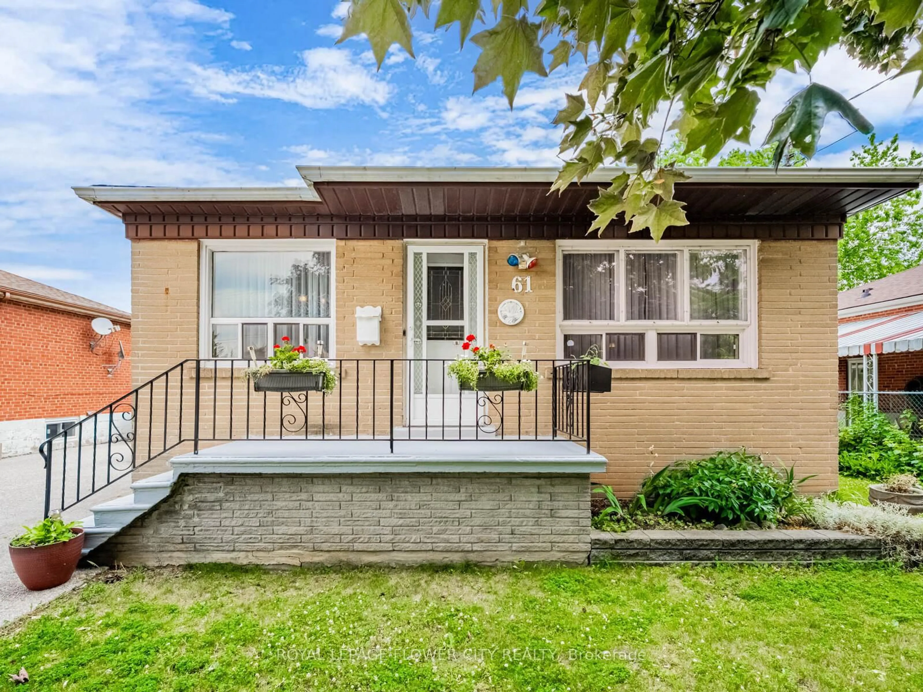 Unknown for 61 Wise Cres, Hamilton Ontario L8T 2L6