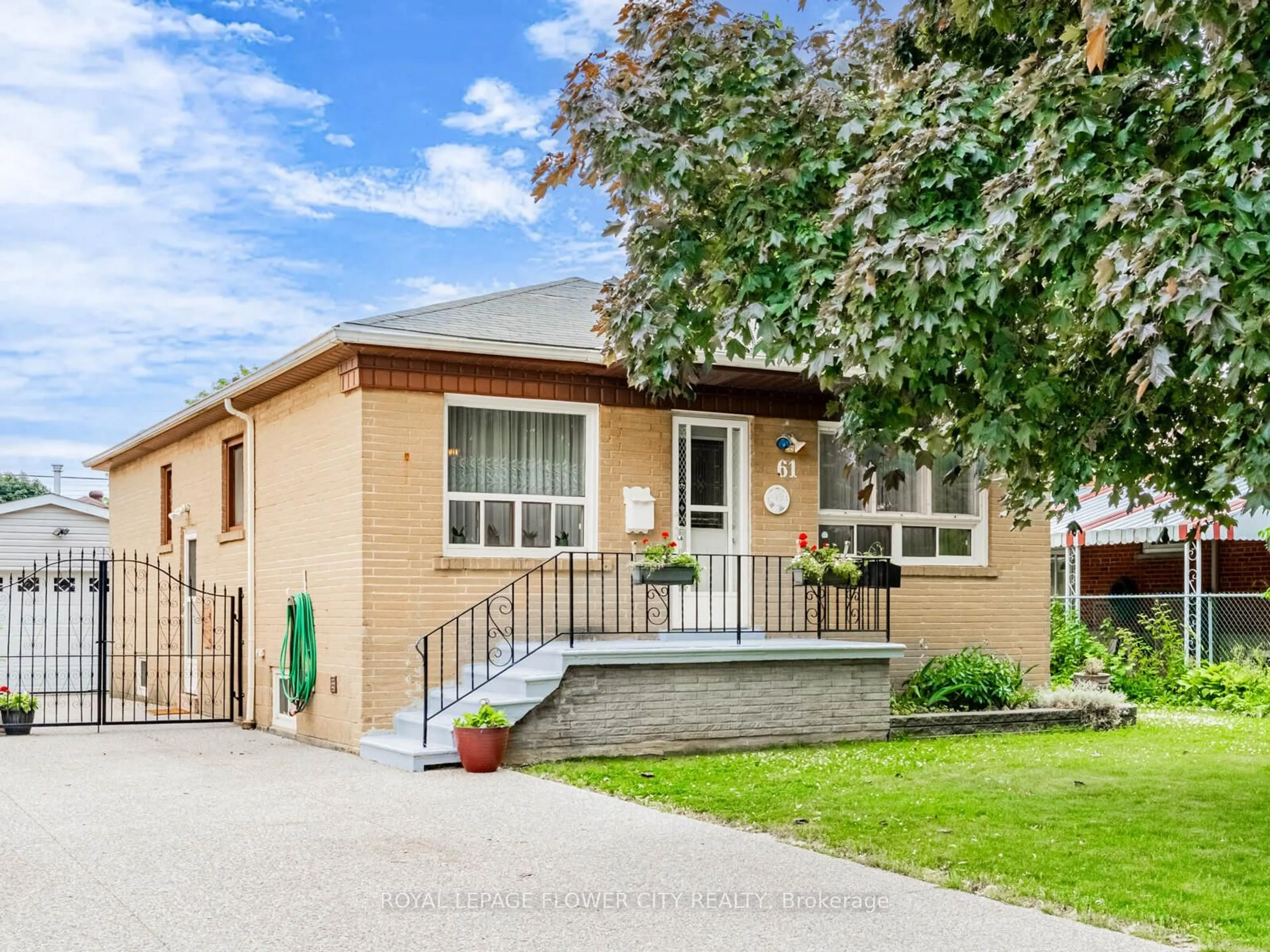 Home with brick exterior material, street for 61 Wise Cres, Hamilton Ontario L8T 2L6
