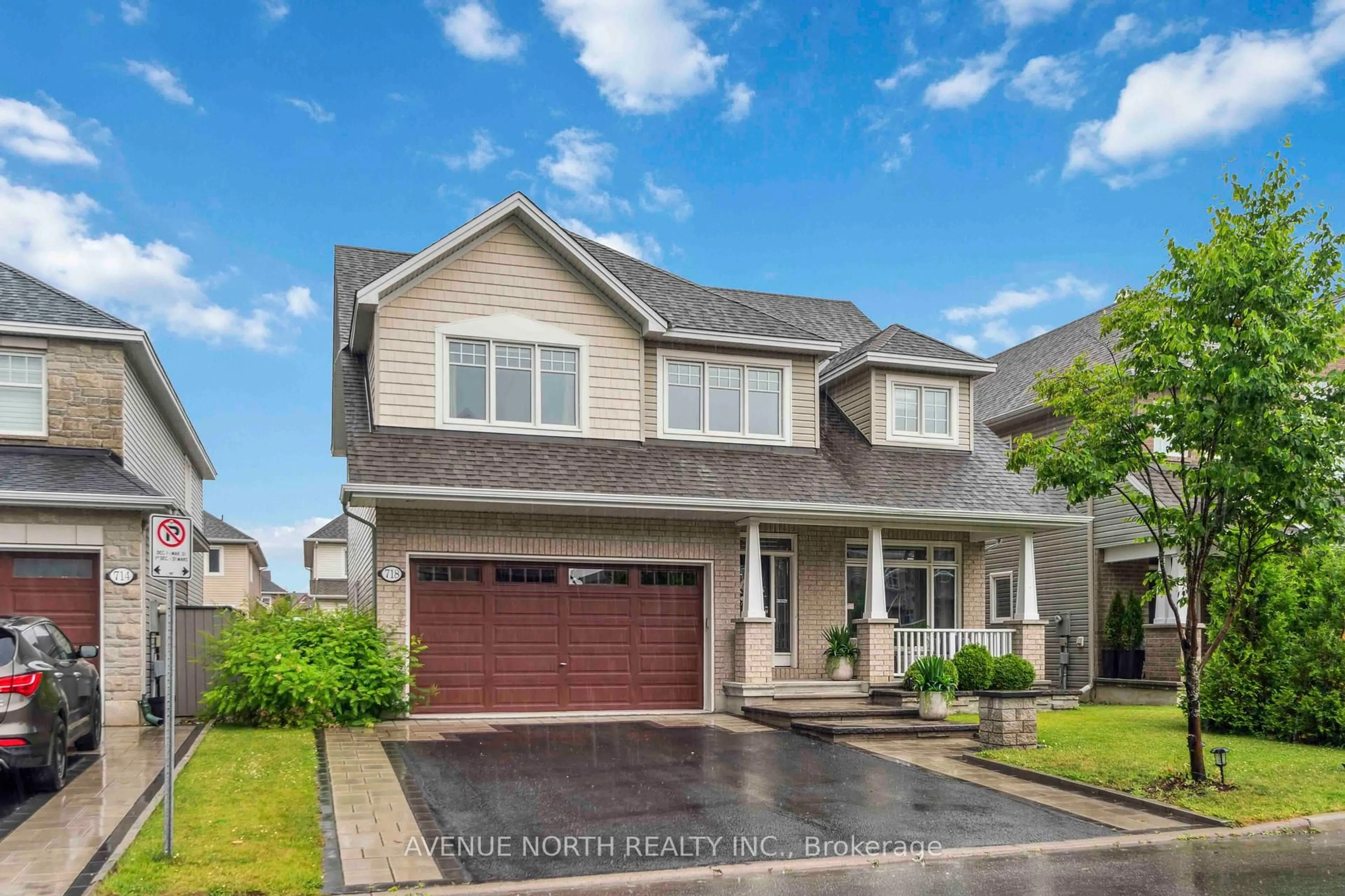 Home with vinyl exterior material, street for 718 BUNCHBERRY Way, Ottawa Ontario K1T 0J8