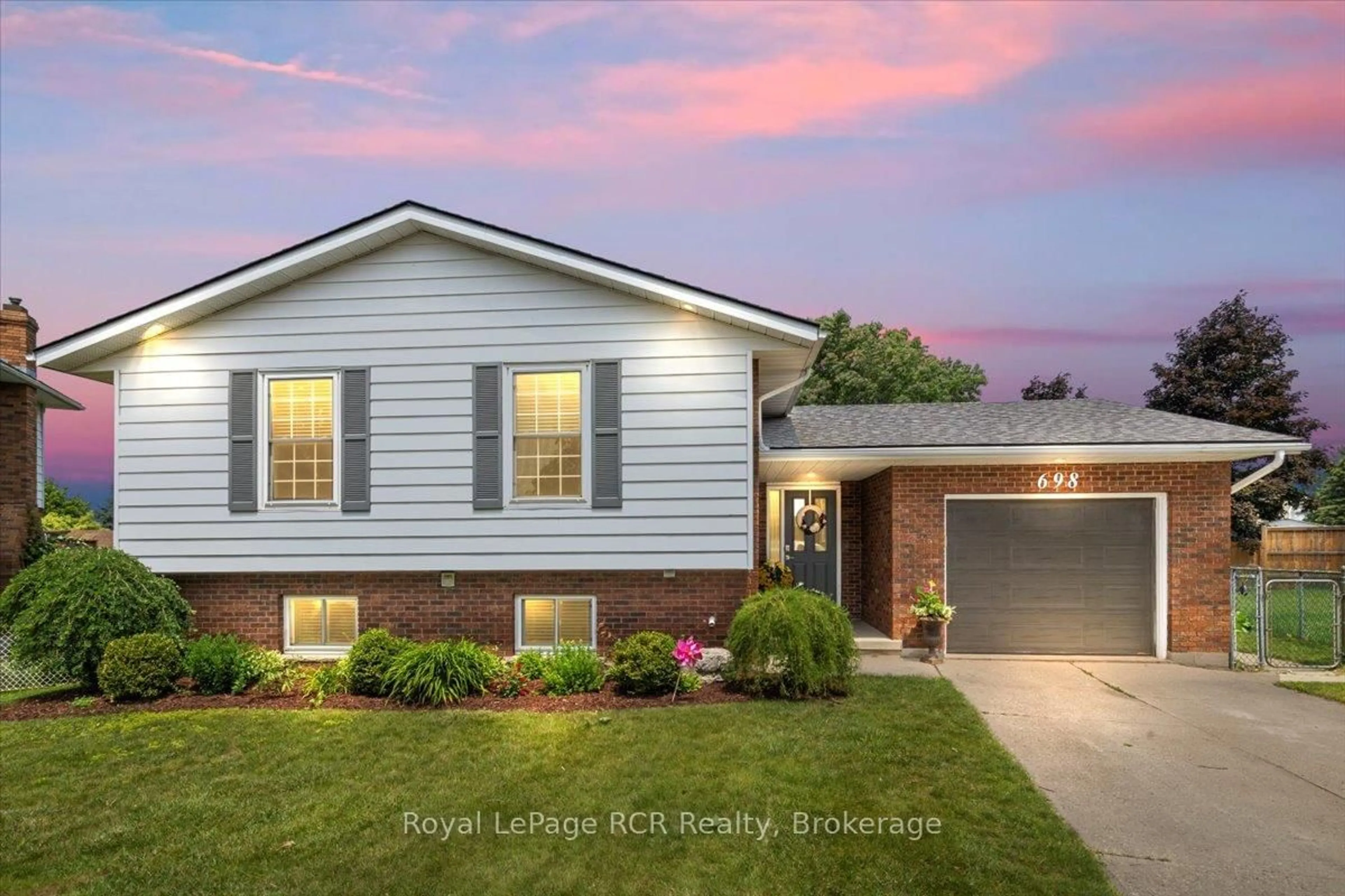 Home with brick exterior material, street for 698 15th Street Clse, Hanover Ontario N4N 3L8