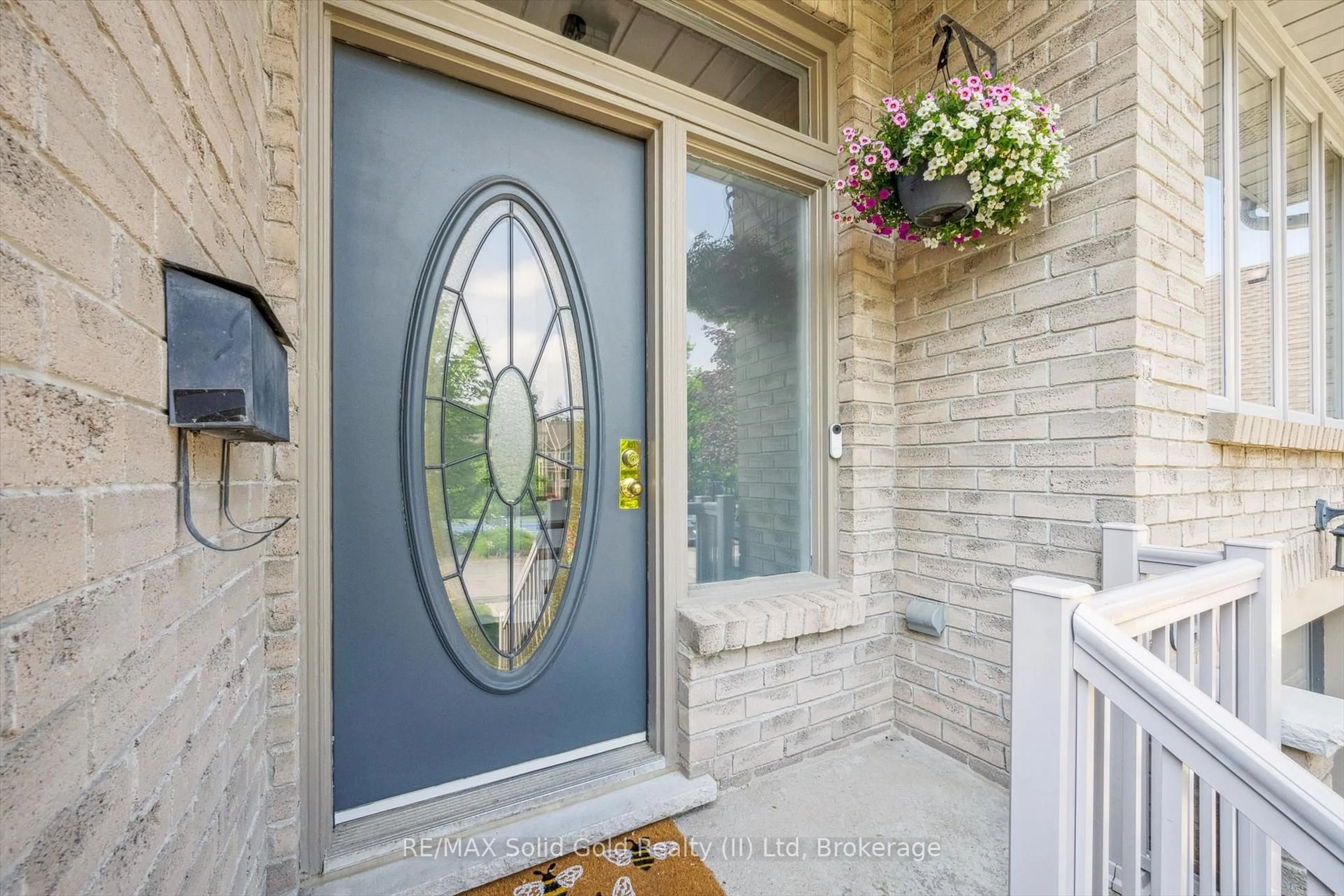Indoor entryway for 225 Benjamin Rd #64, Waterloo Ontario N2V 1Z3