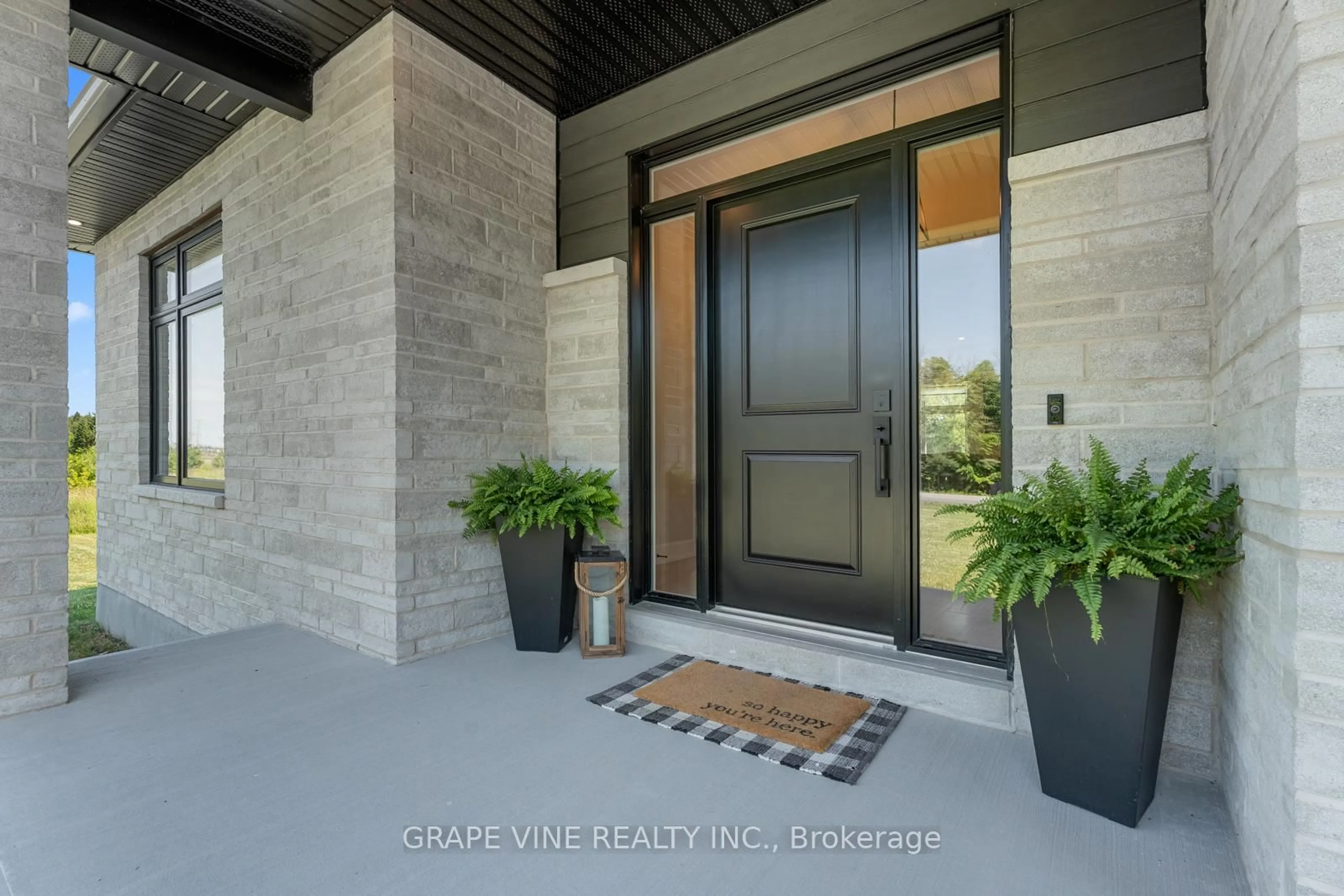 Indoor entryway for 1805 Ashton Station Rd, Ashton Ontario K0A 1B0