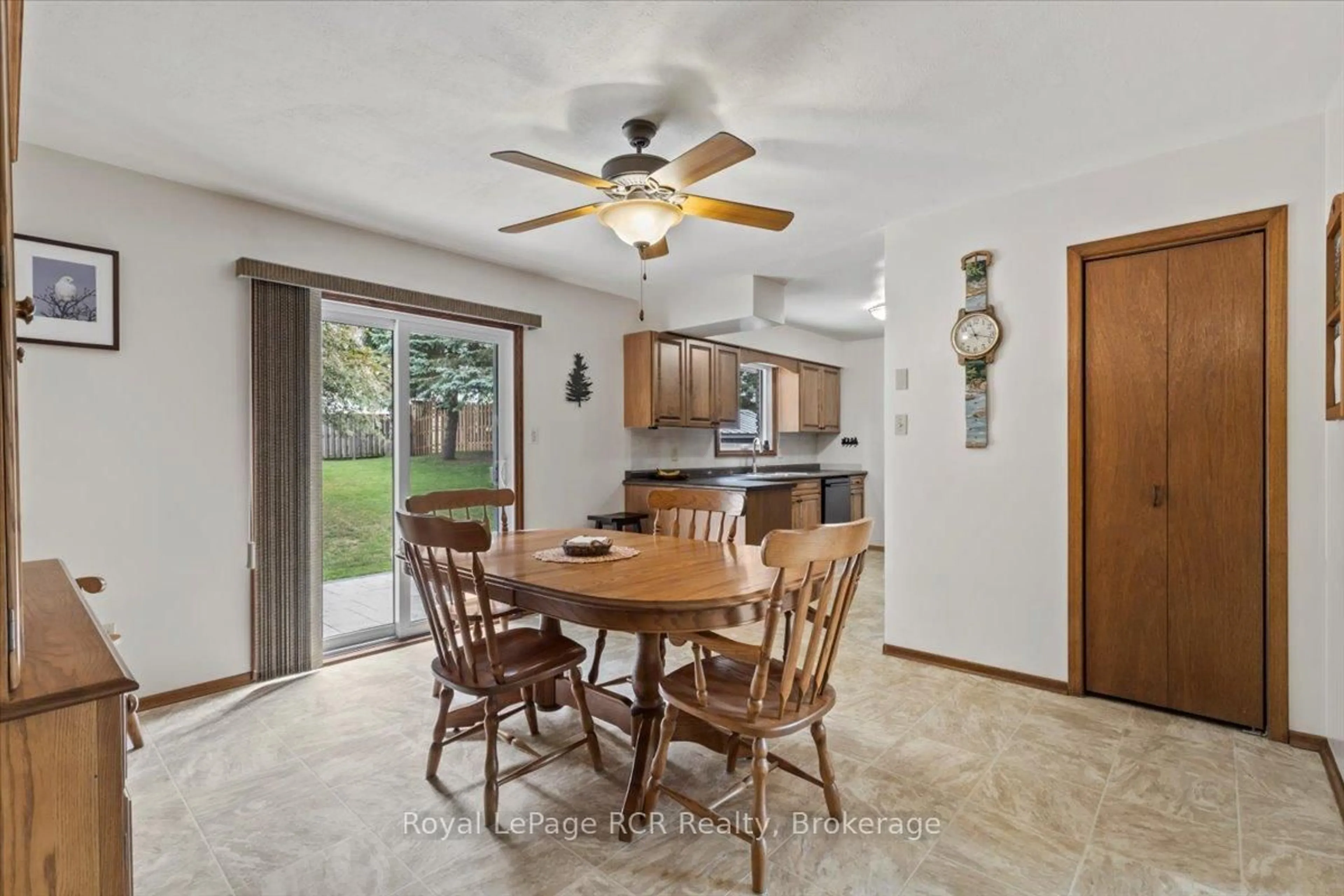 Open concept kitchen, ceramic/tile floor for 161 6th Ave, Hanover Ontario N4N 2E3